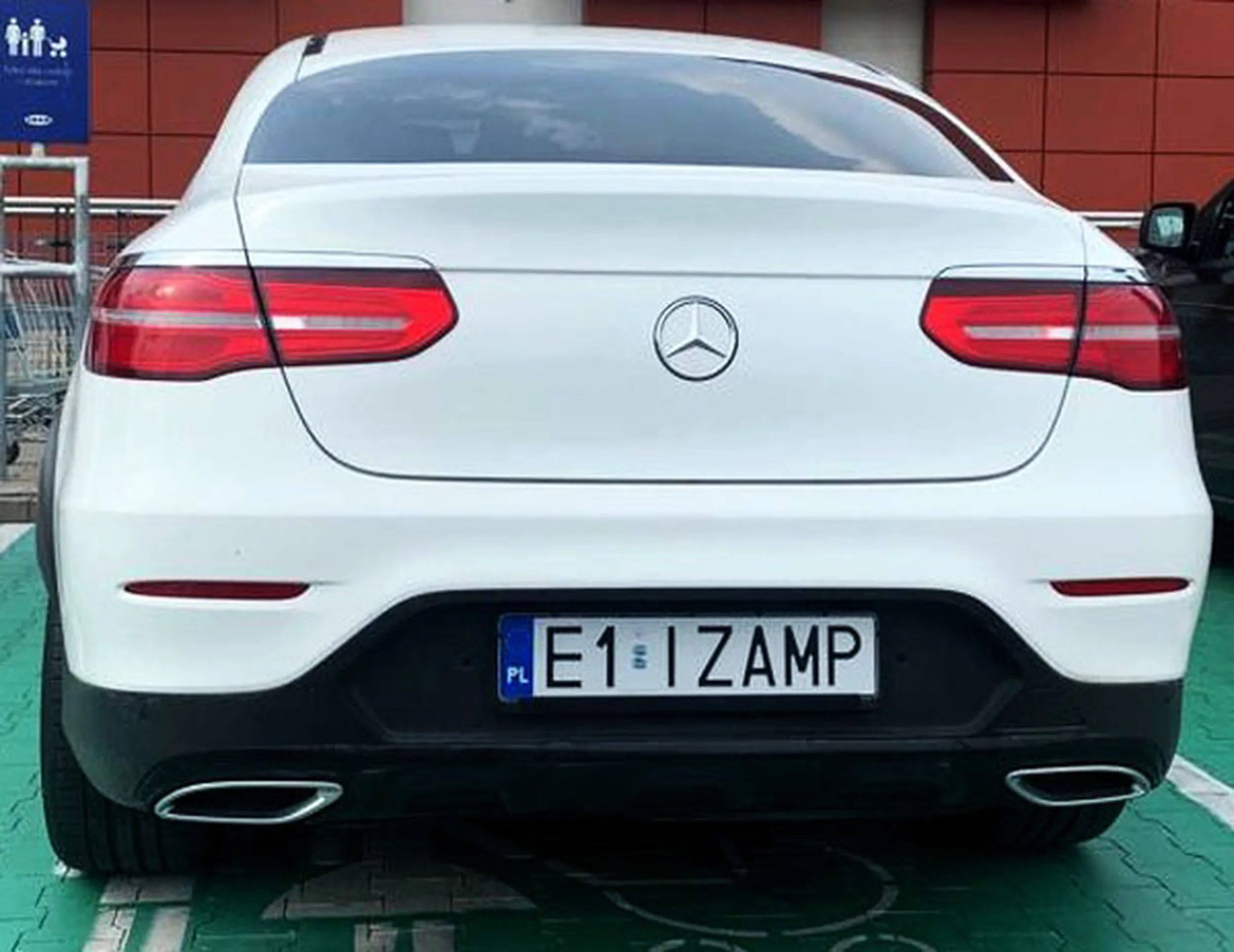 Fajny numer, blacha E1 IZAMP