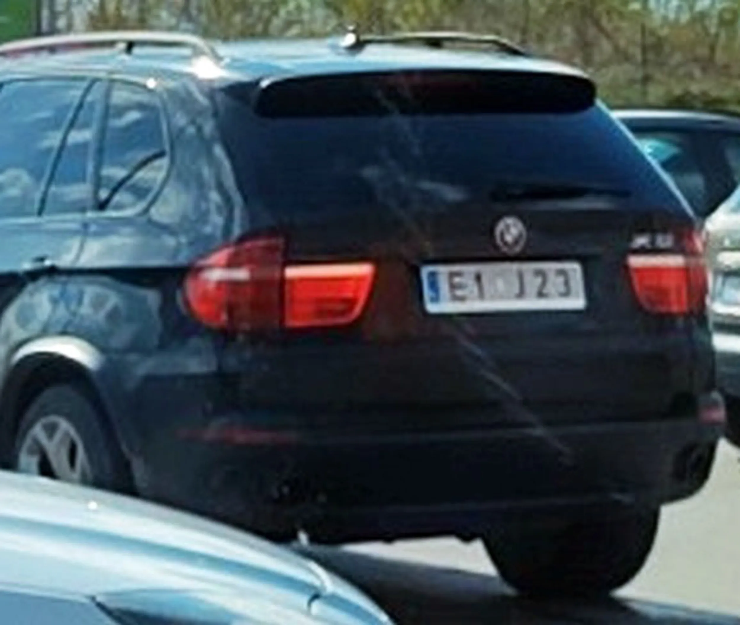 Fajny numer, blacha E1 J23