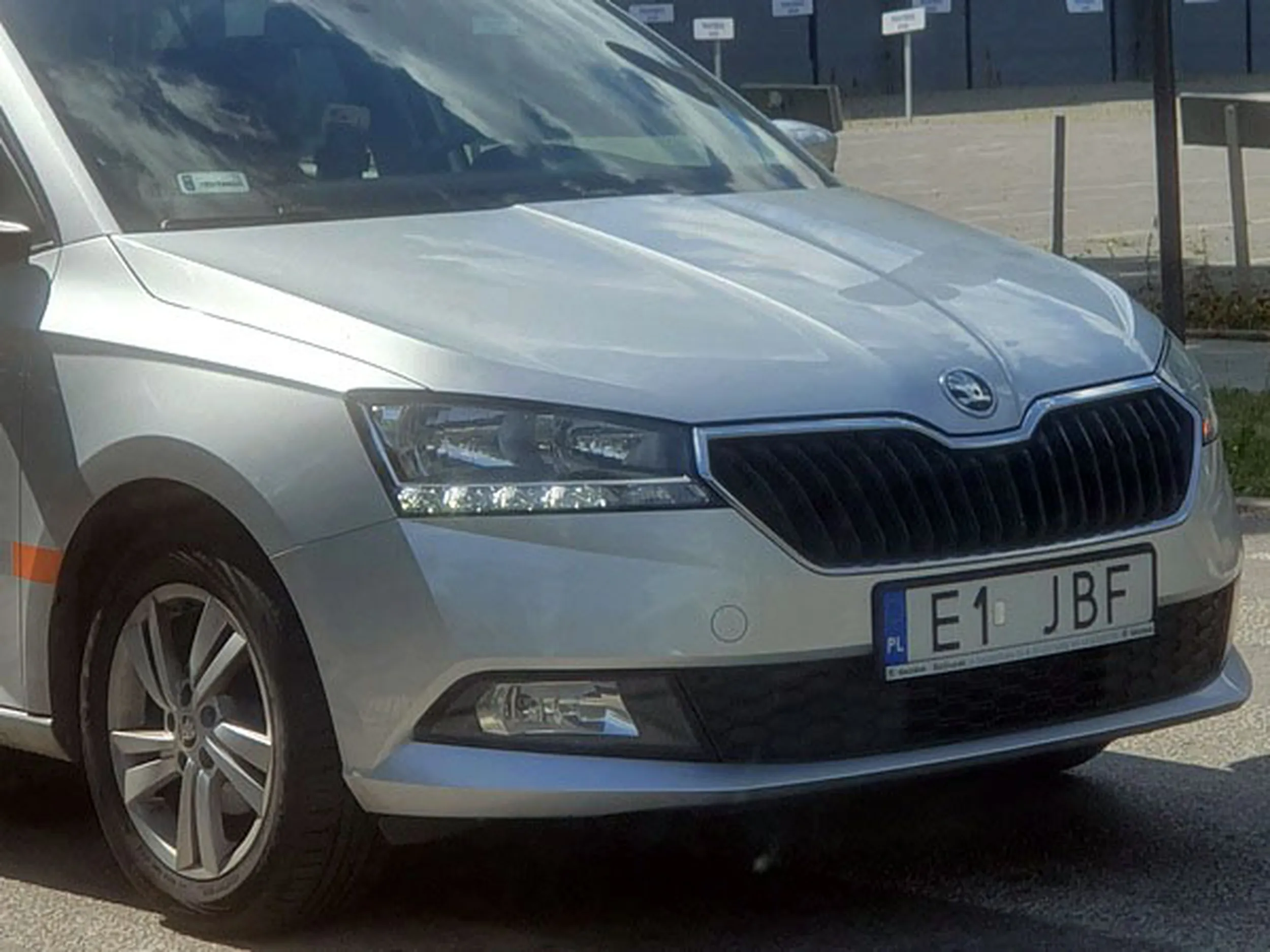 Fajny numer, blacha E1 JBF