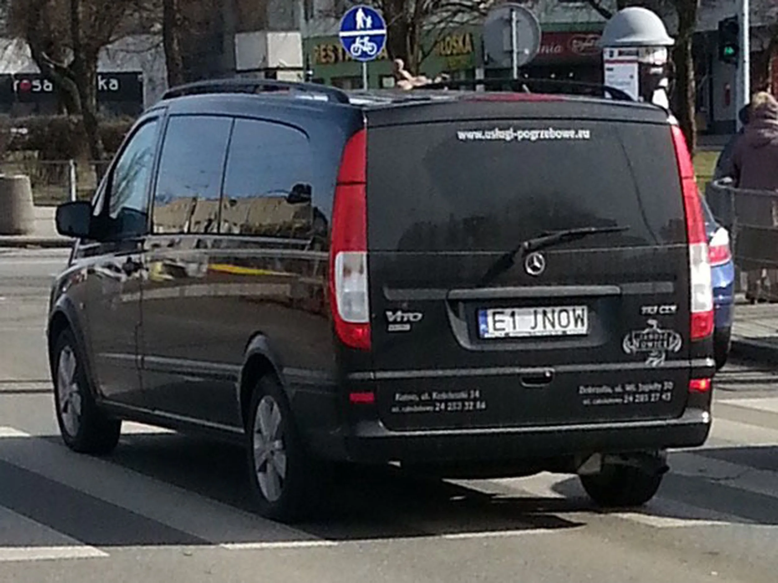 Fajny numer, blacha E1 JNOW