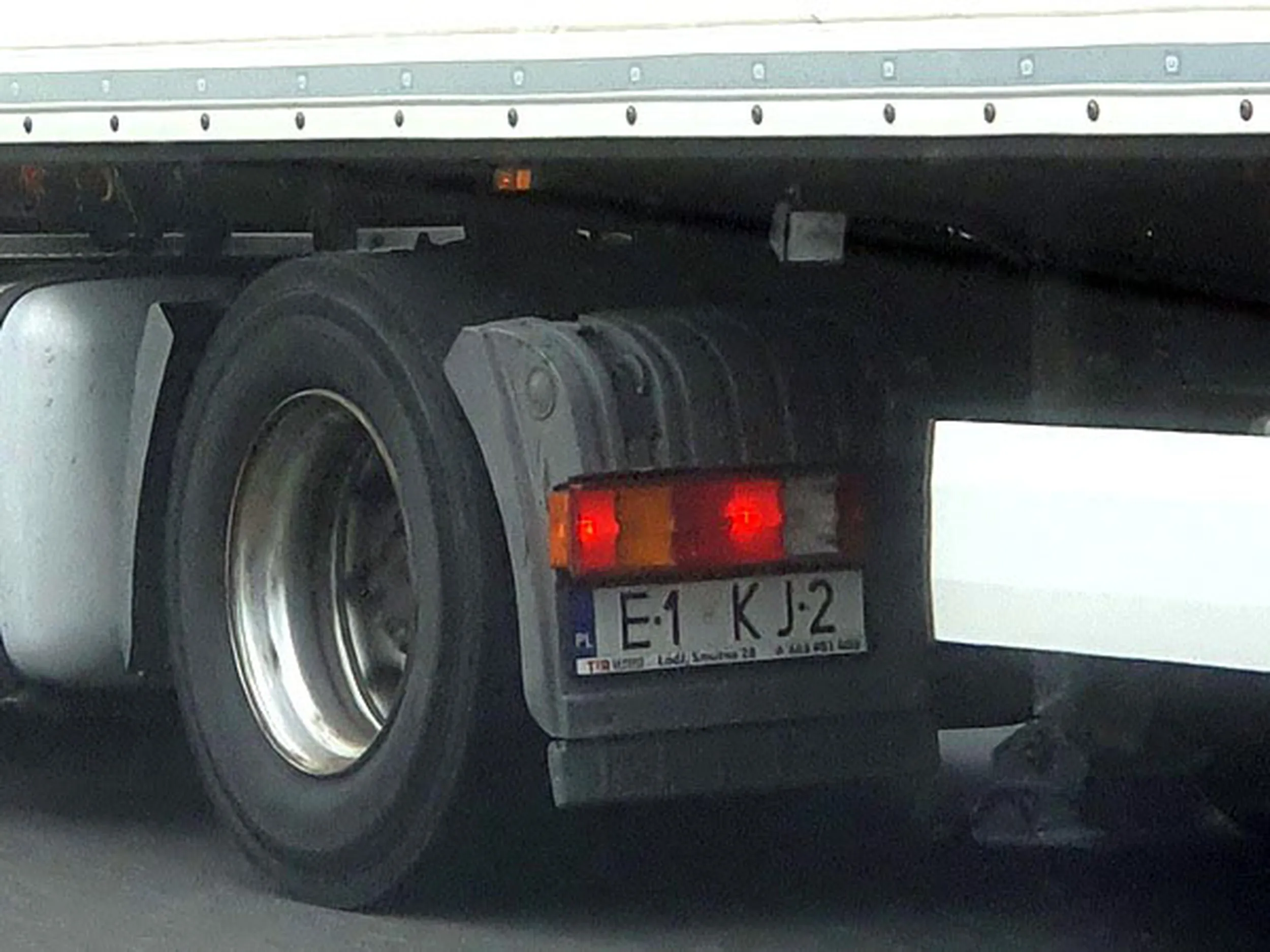 Fajny numer, blacha E1 KJ2