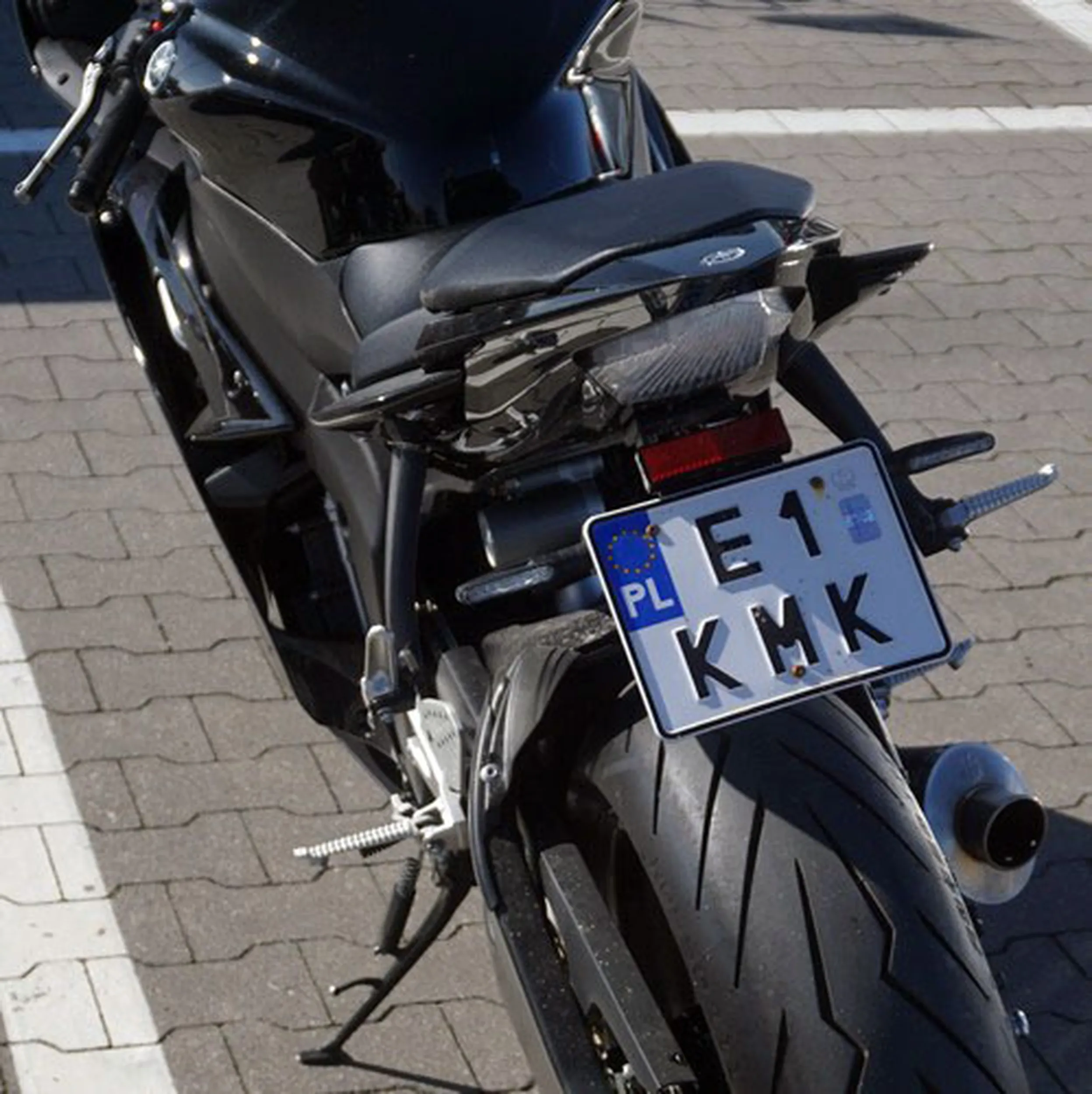 Fajny numer, blacha E1 KMK