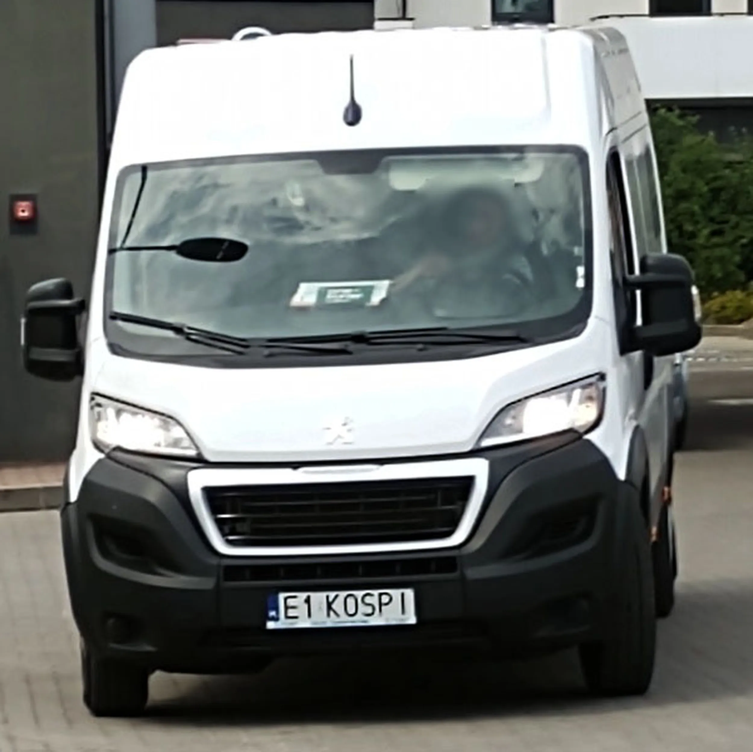 Fajny numer, blacha E1 KOSPI