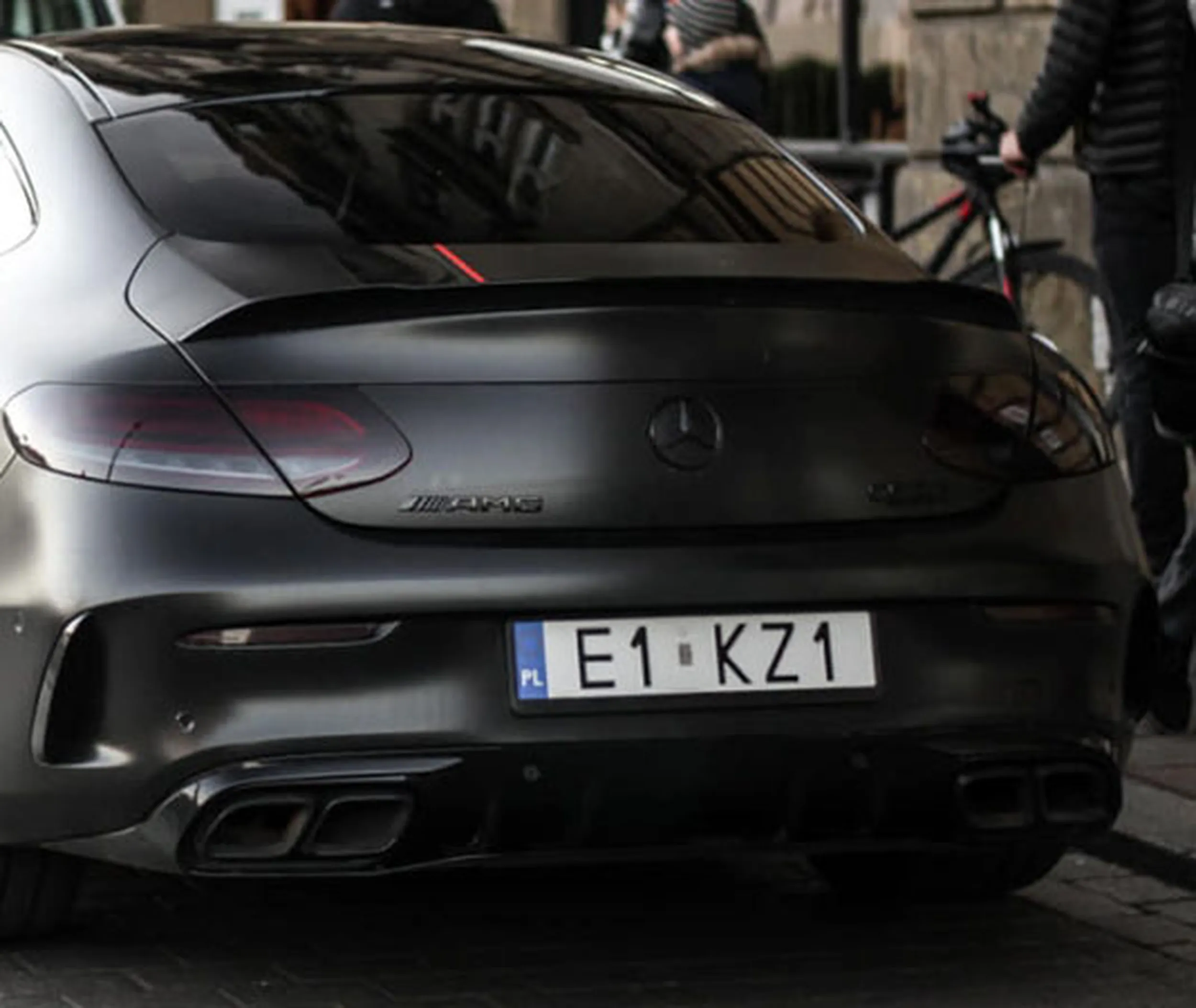 Fajny numer, blacha E1 KZ1