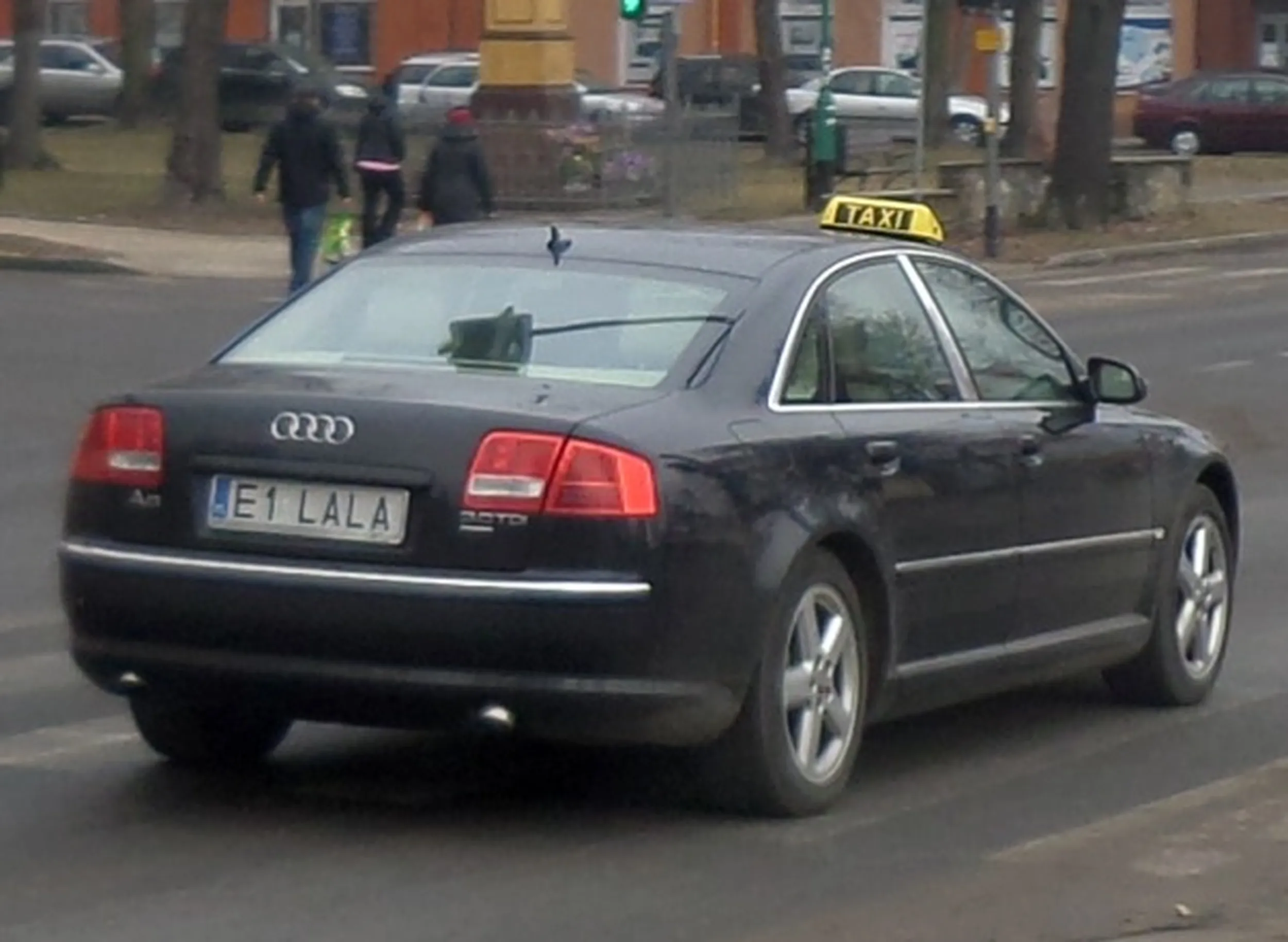 Fajny numer, blacha E1 LALA