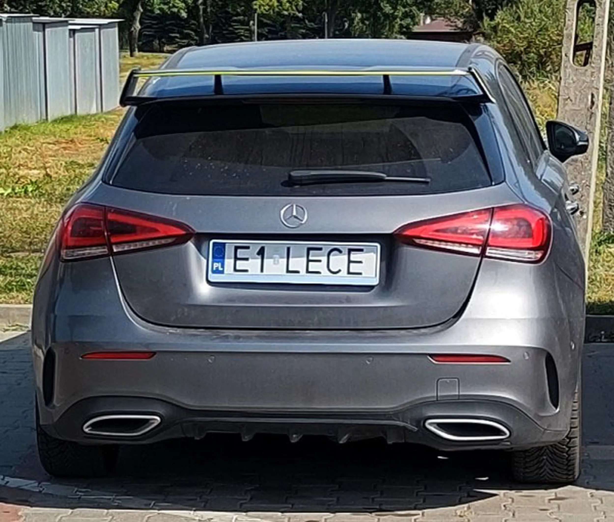 Fajny numer, blacha E1 LECE