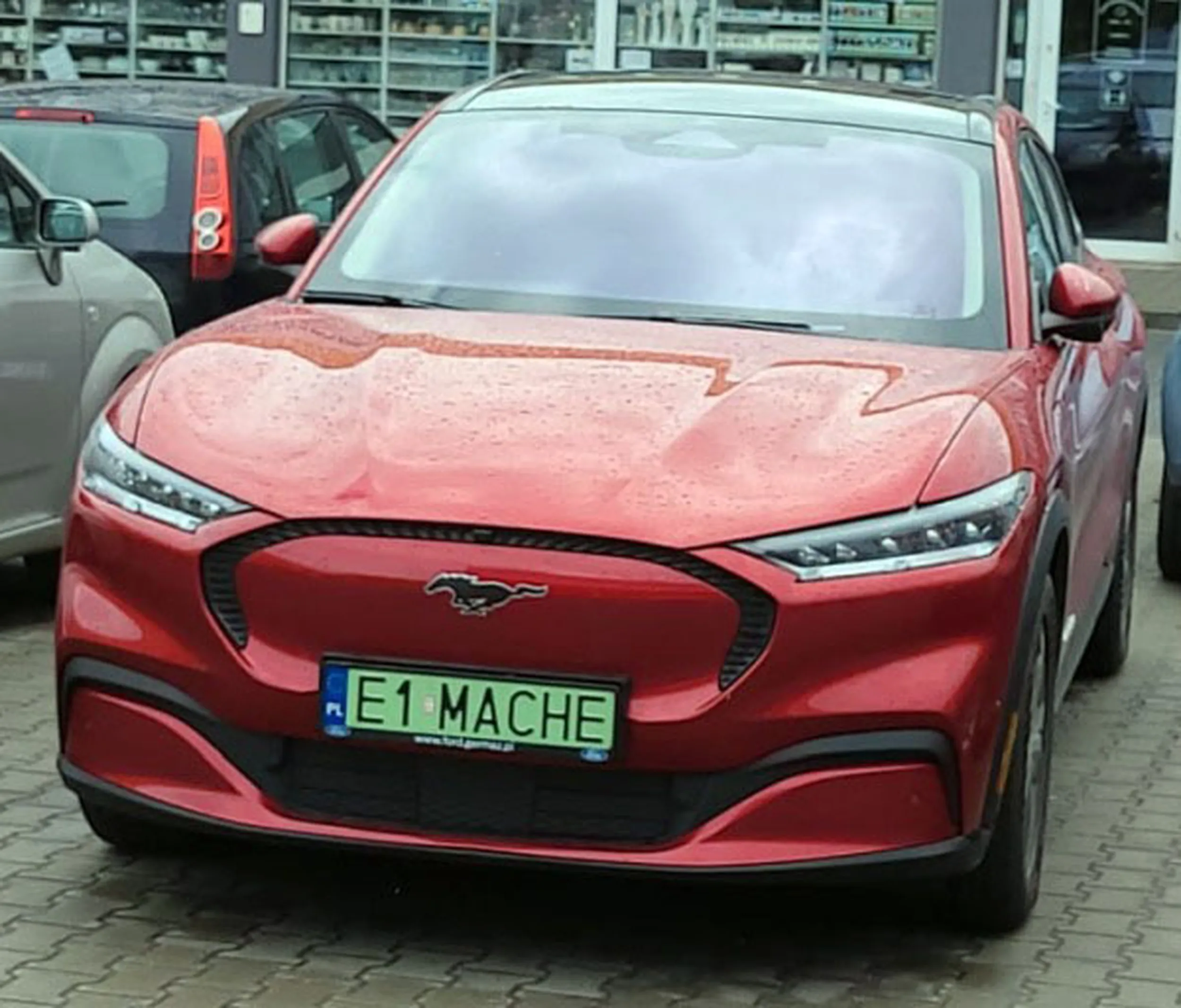 Fajny numer, blacha E1 MACHE