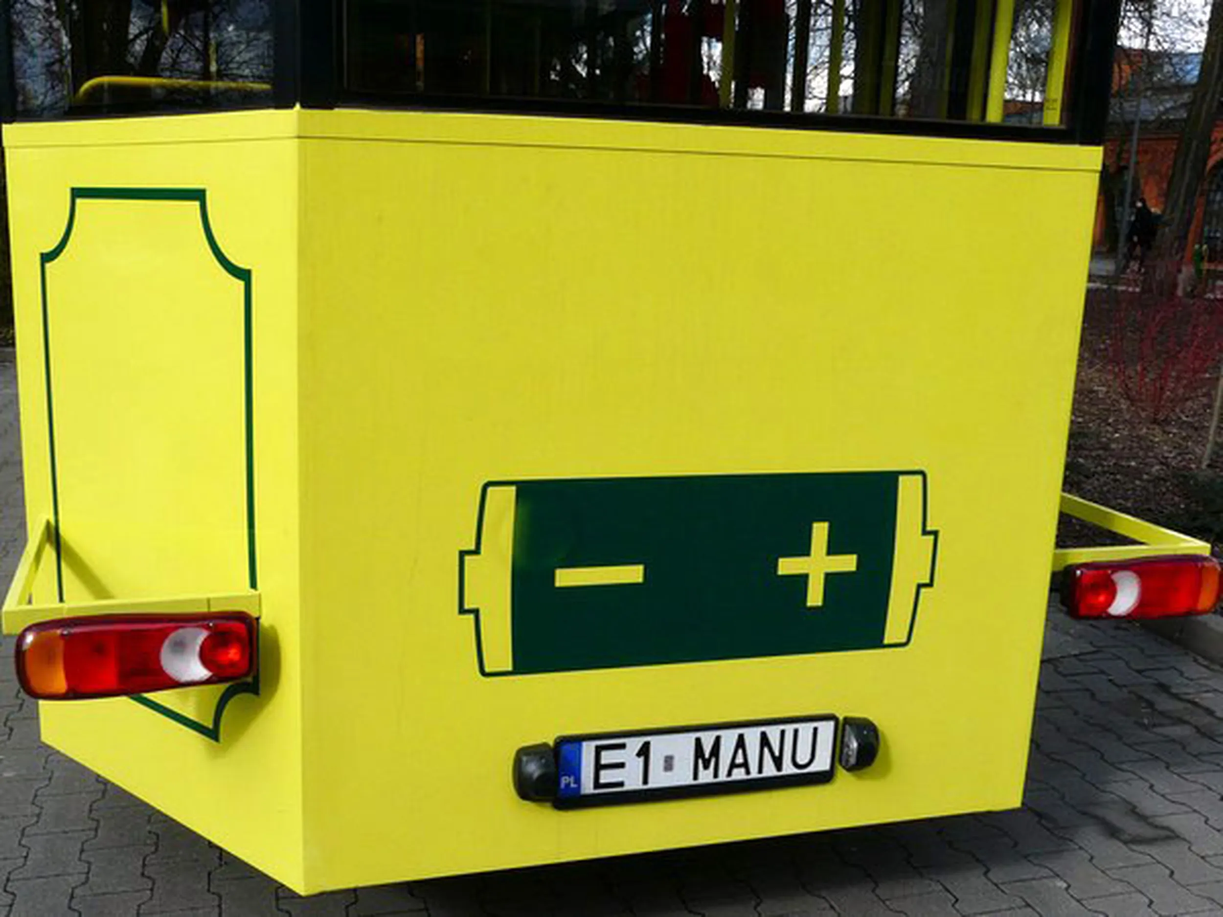 Fajny numer, blacha E1 MANU