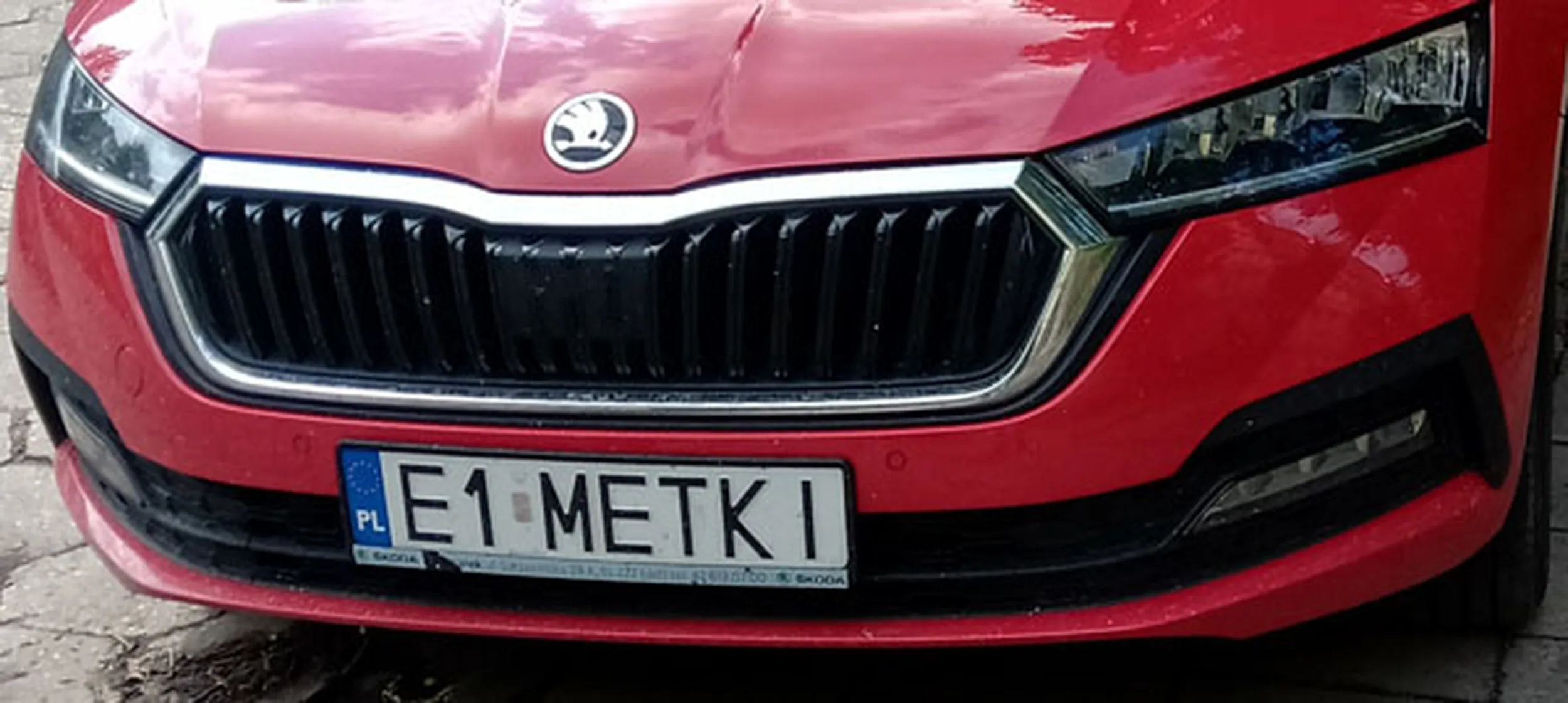 Fajny numer, blacha E1 METKI