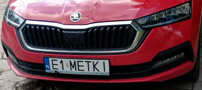 Fajny numer, blacha E1 METKI