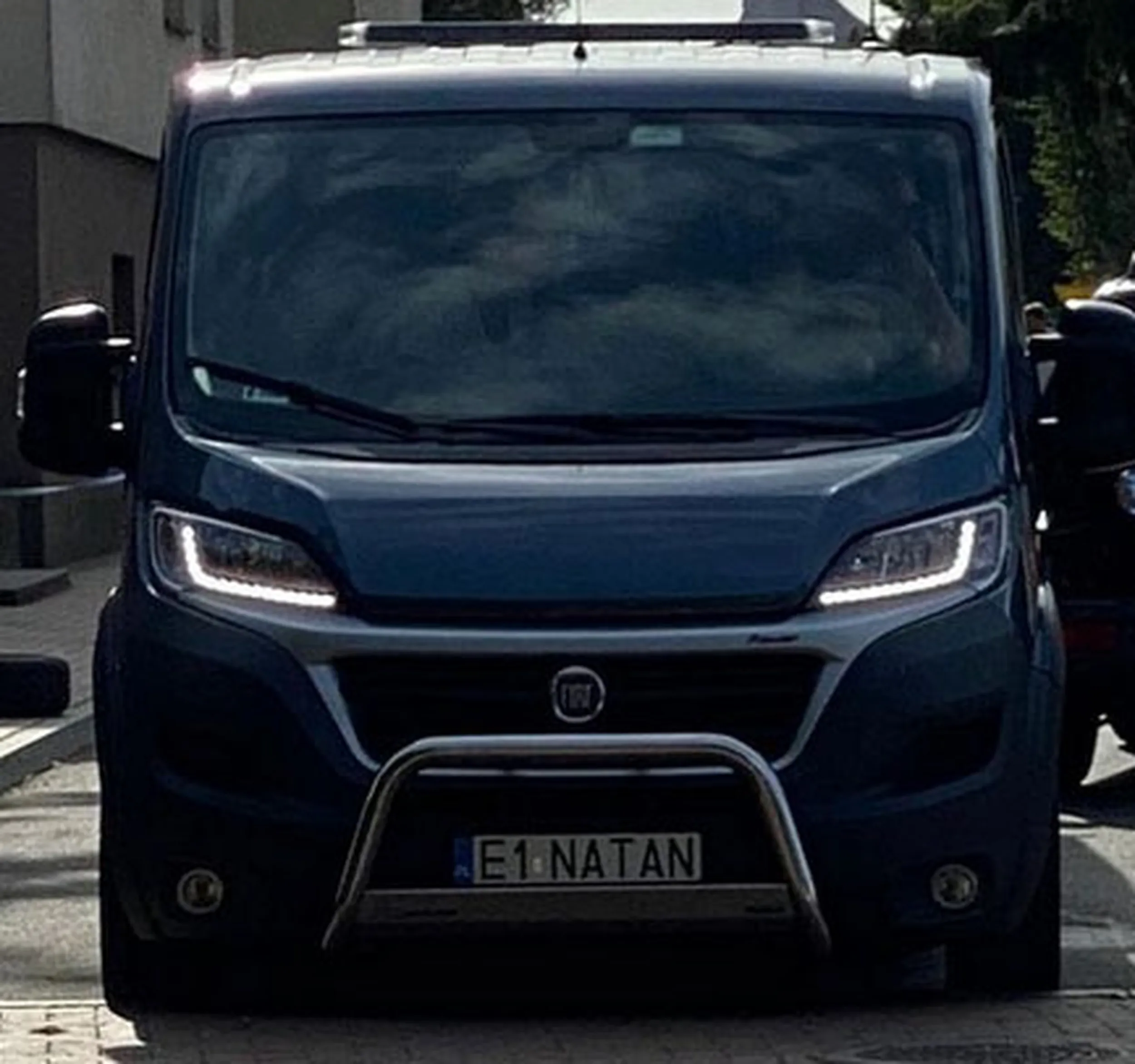 Fajny numer, blacha E1 NATAN