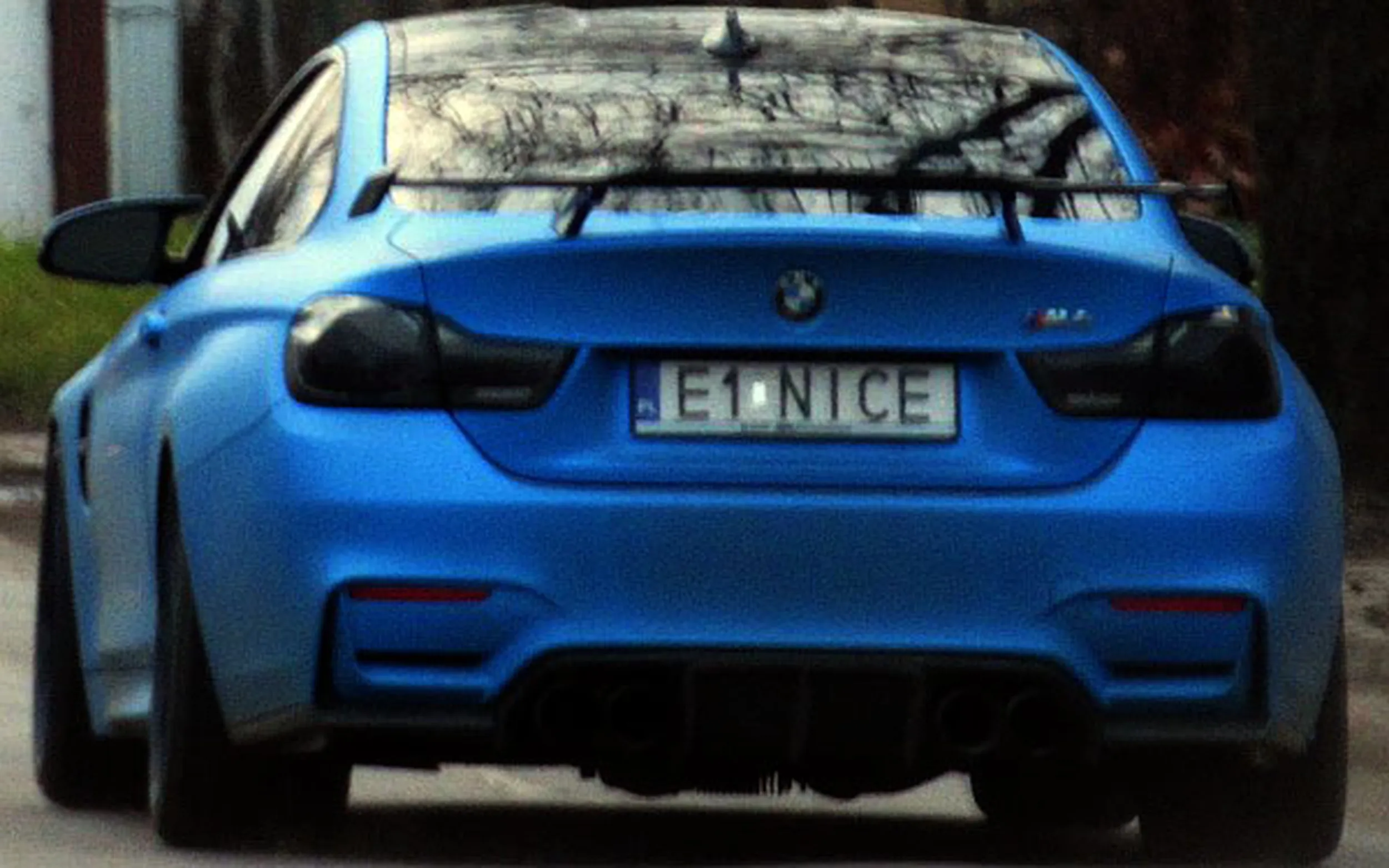 Fajny numer, blacha E1 NICE