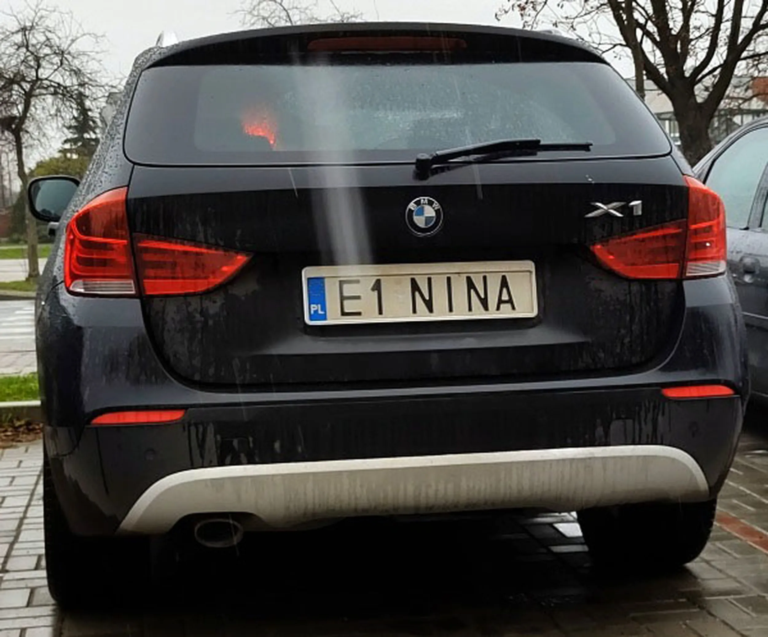 Fajny numer, blacha E1 NINA