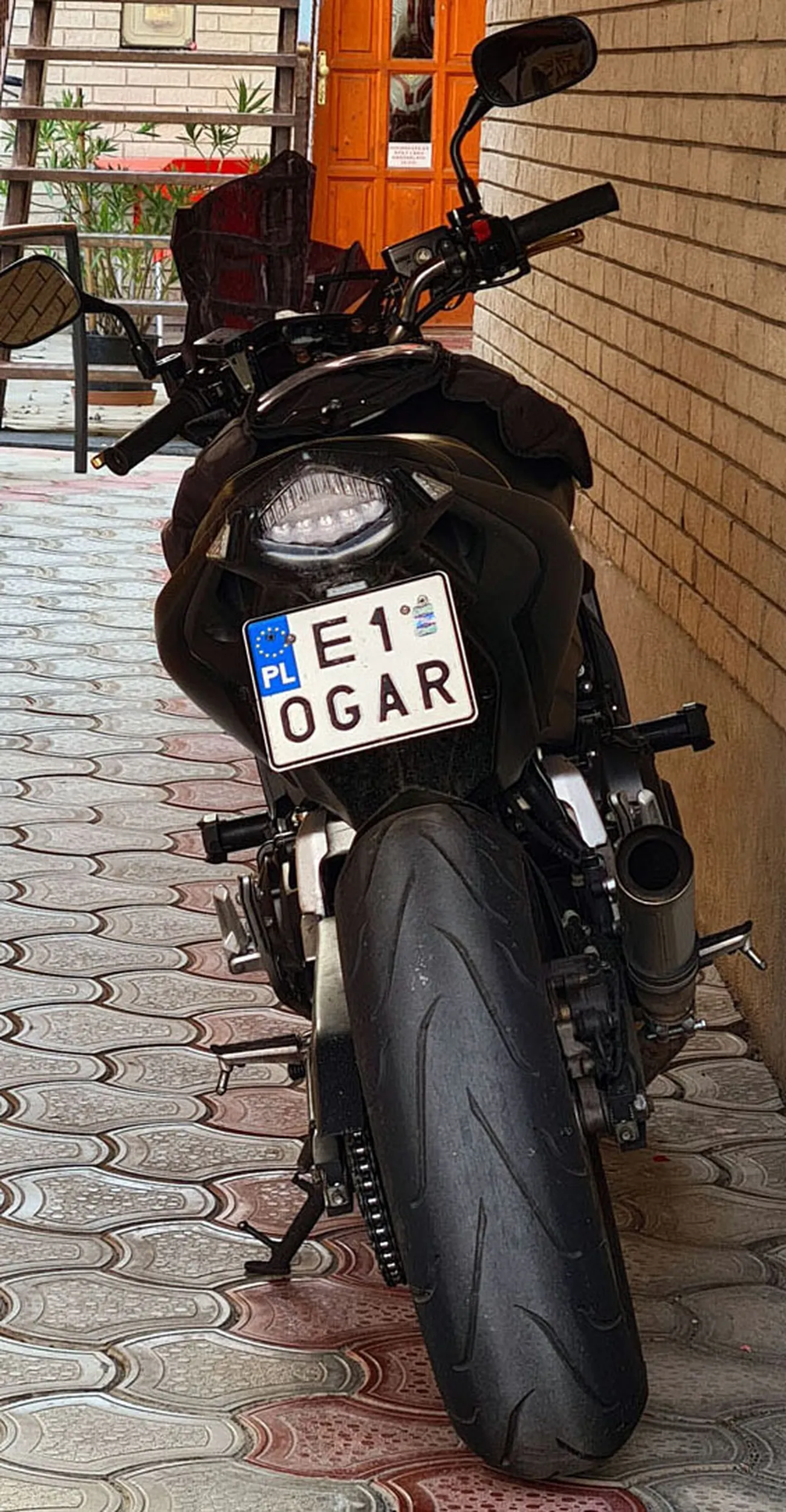 Fajny numer, blacha E1 OGAR