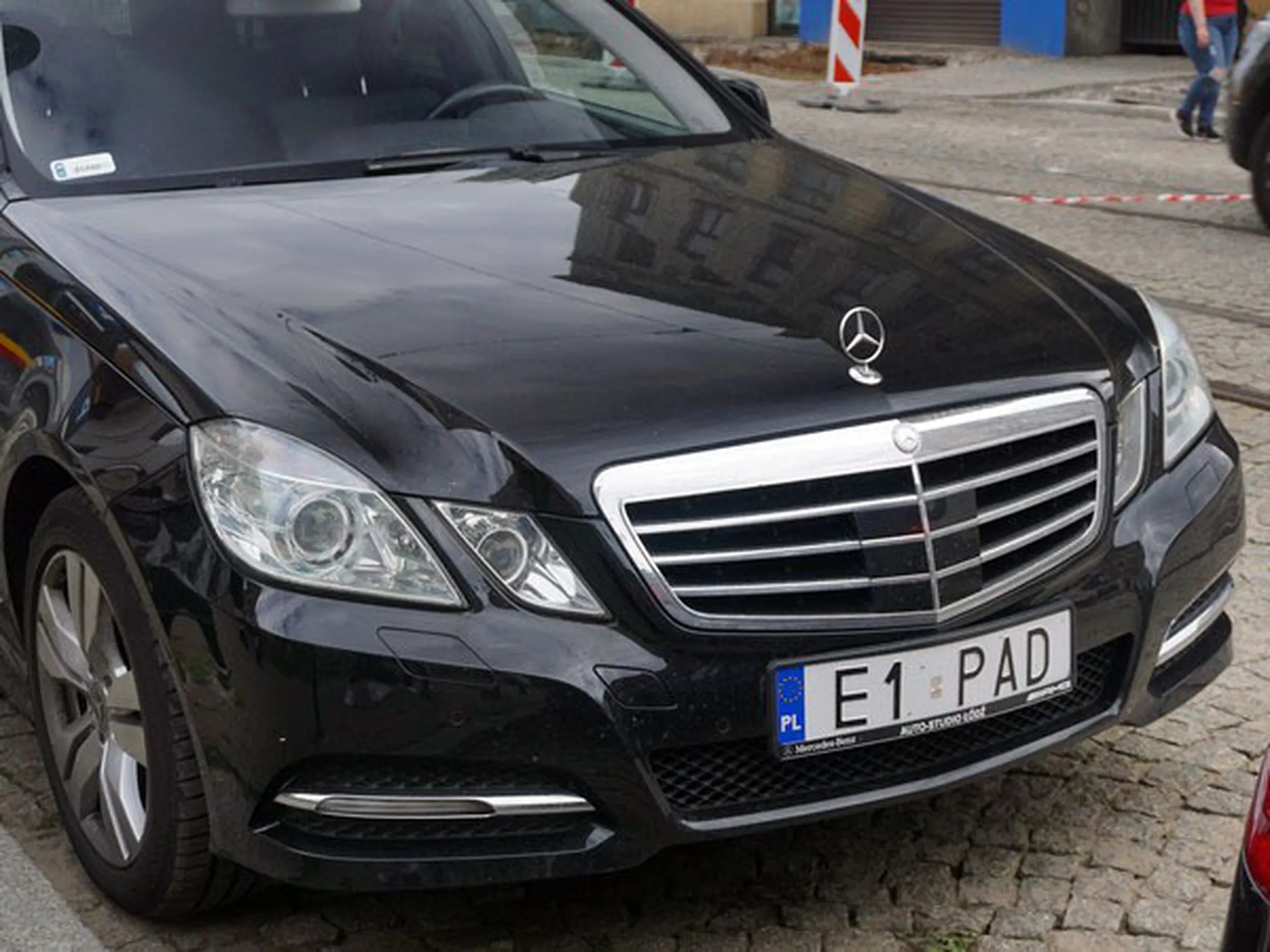 Fajny numer, blacha E1 PAD