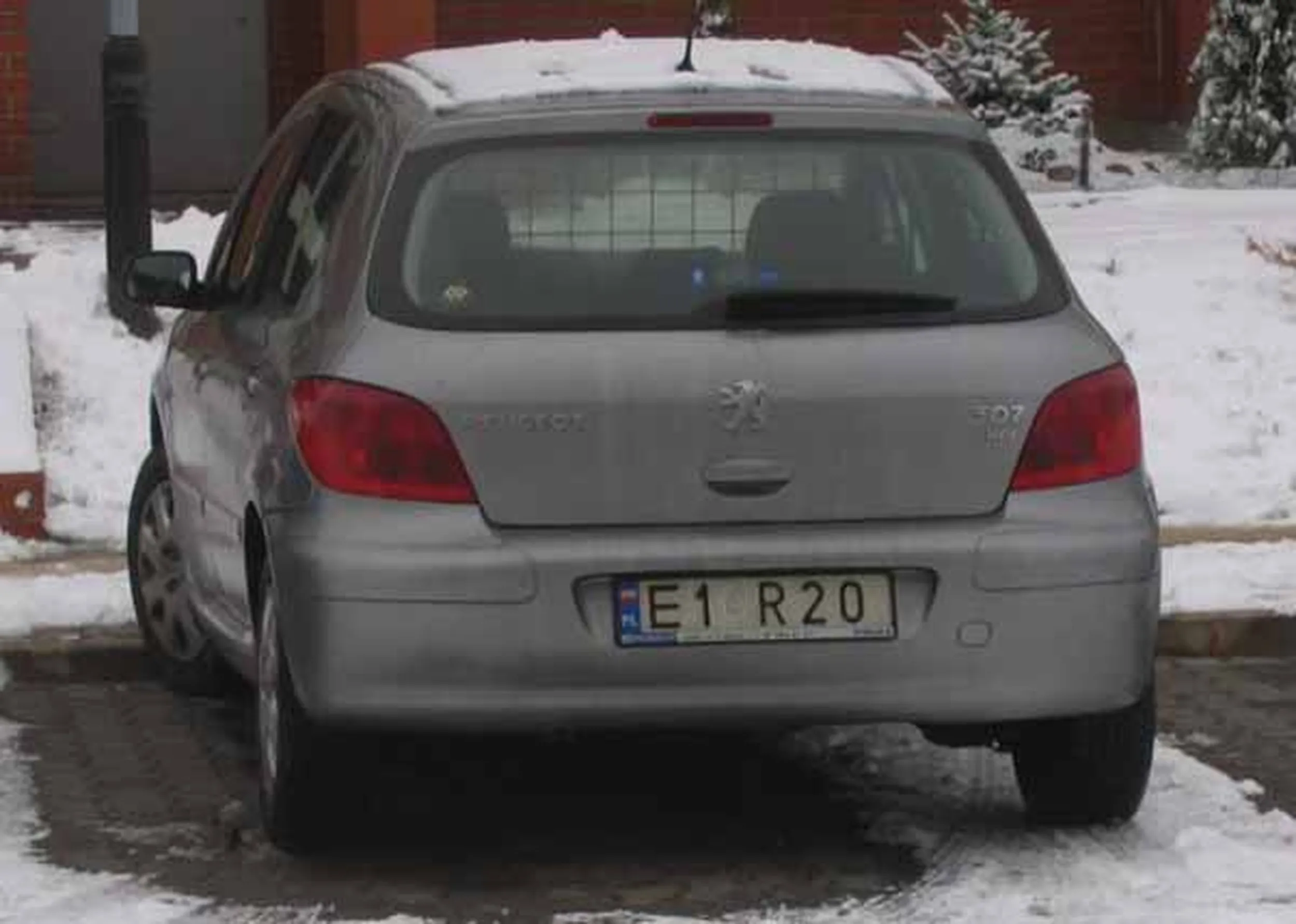 Fajny numer, blacha E1 R20