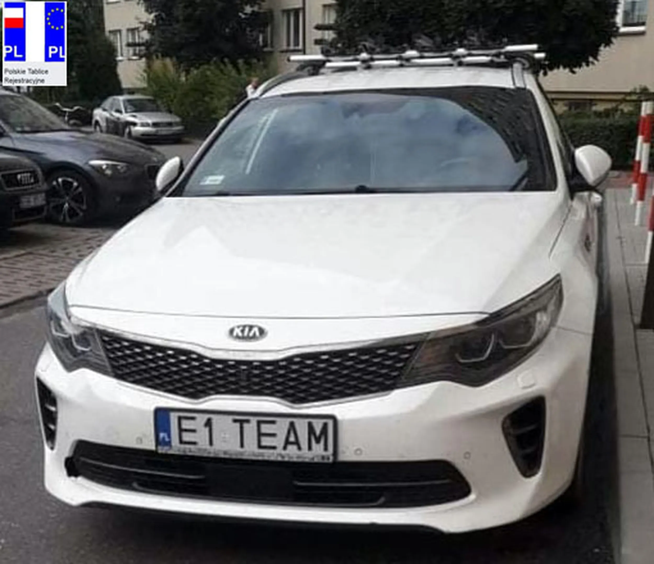 Fajny numer, blacha E1 TEAM