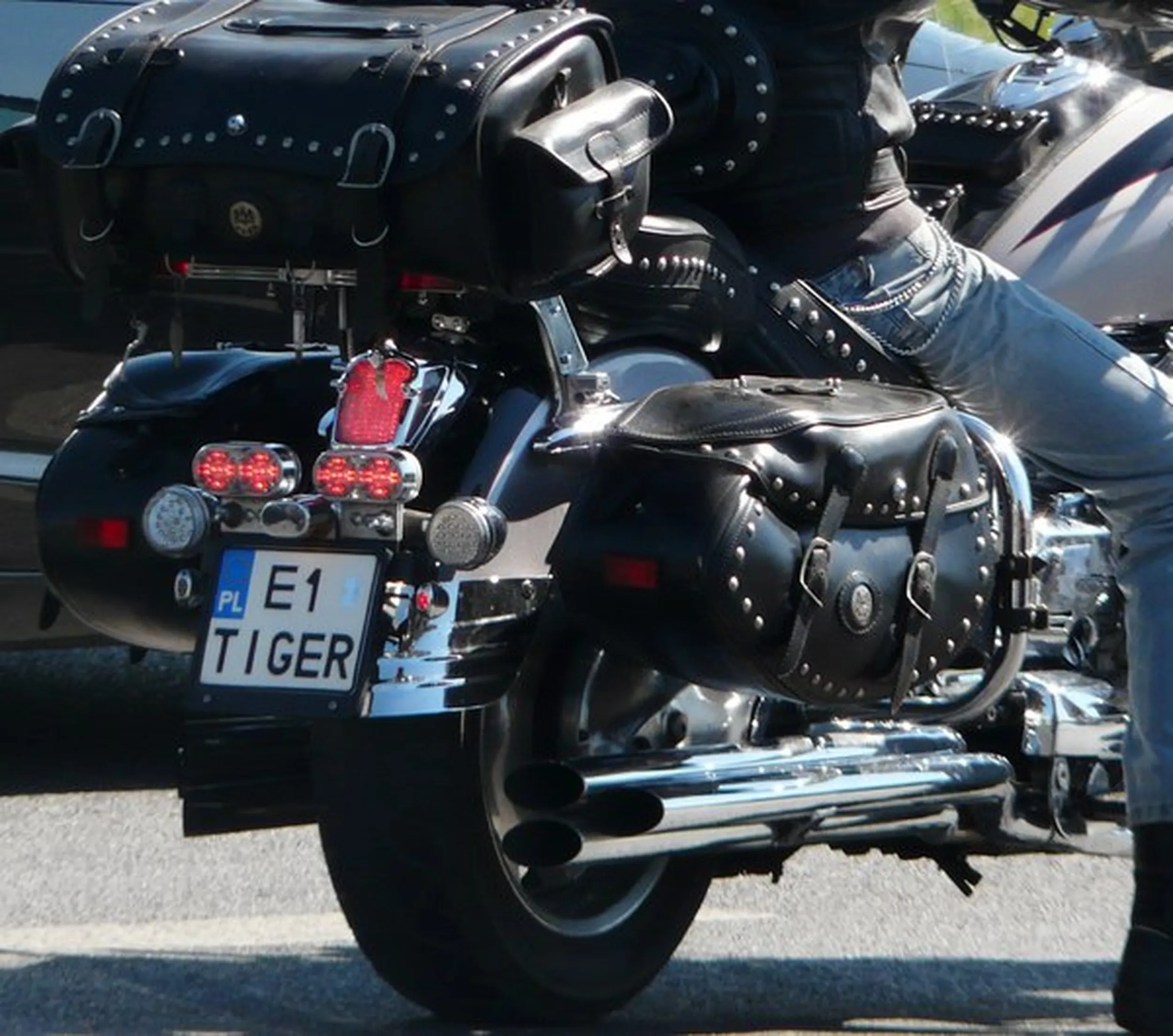 Fajny numer, blacha E1 TIGER