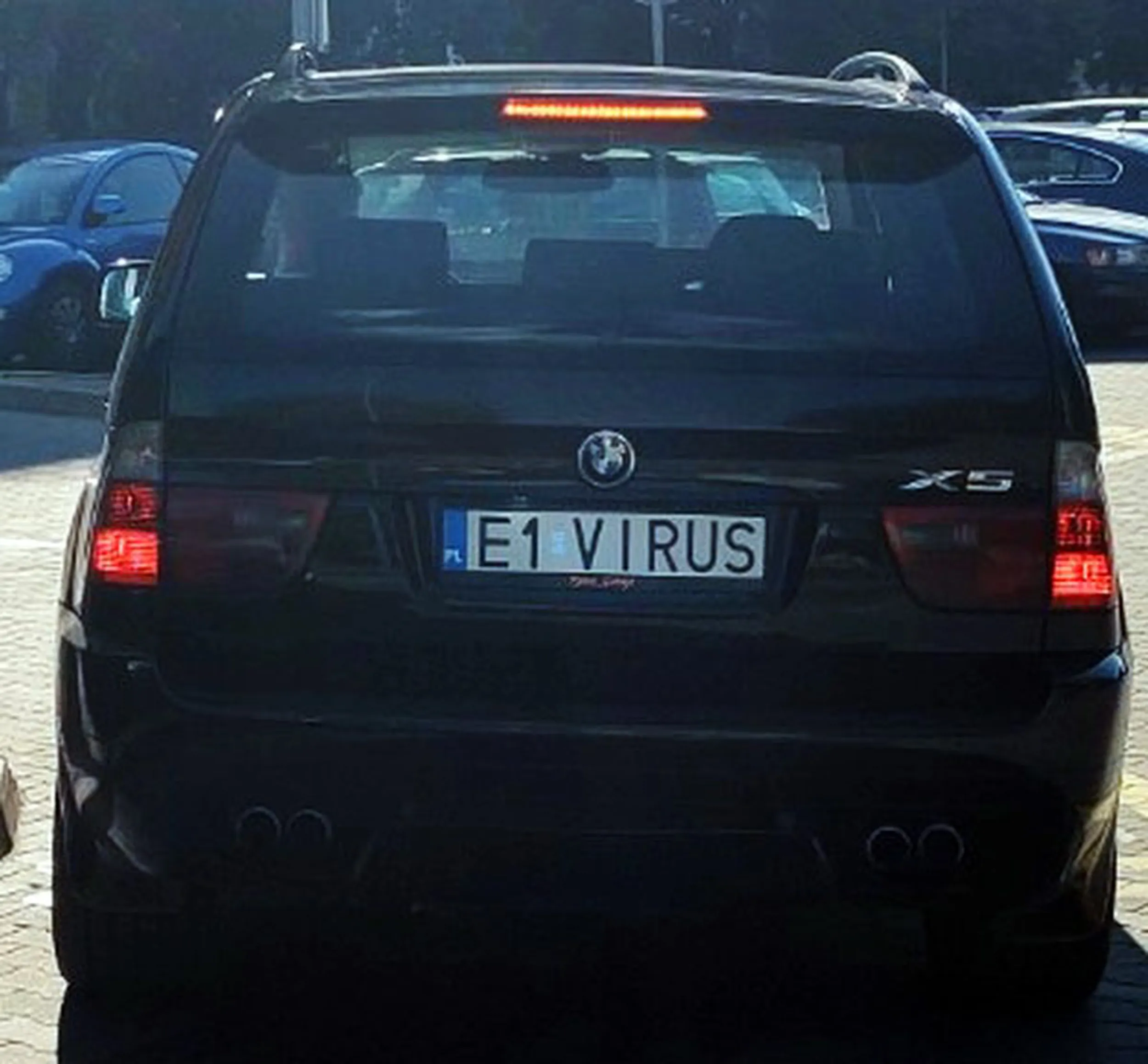 Fajny numer, blacha E1 VIRUS