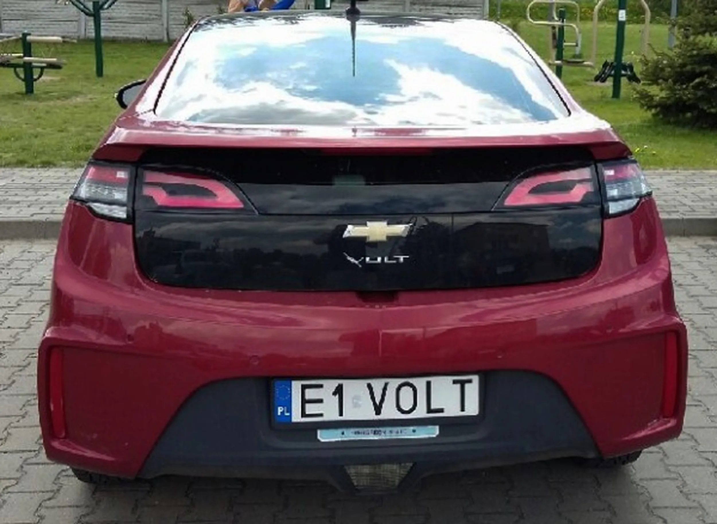 Fajny numer, blacha E1 VOLT