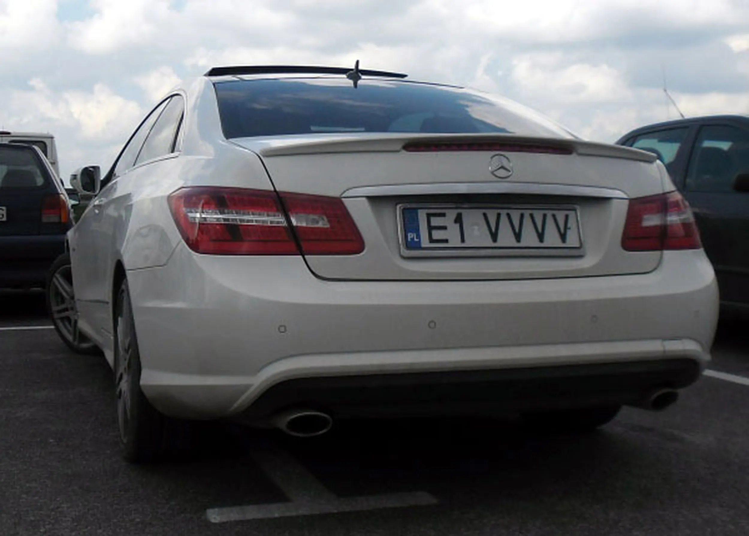 Fajny numer, blacha E1 VVVV