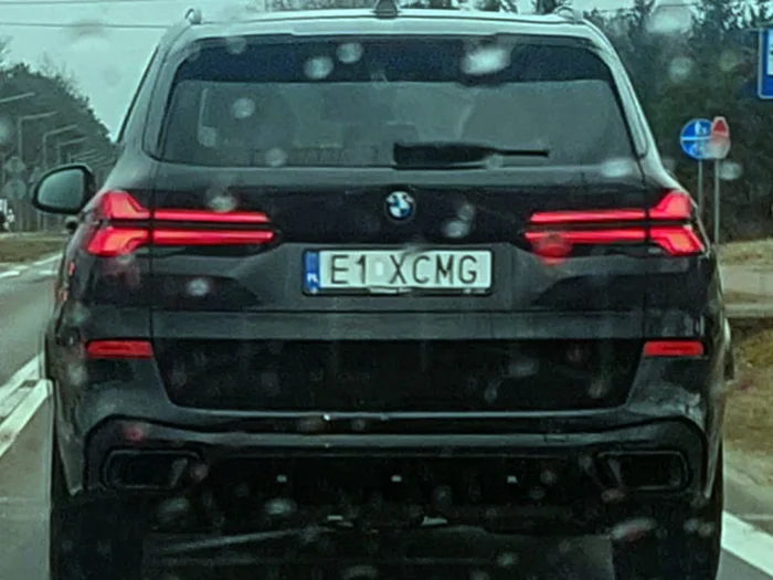 Fajny numer, blacha E1 XCMG