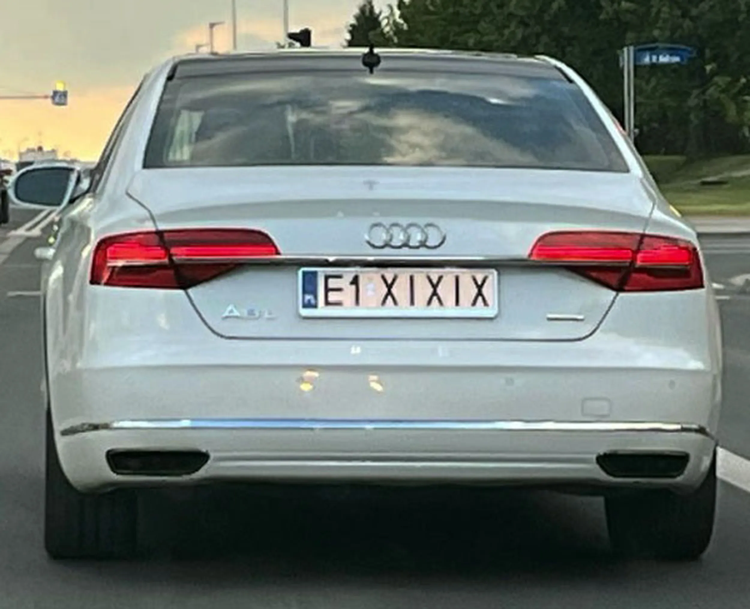 Fajny numer, blacha E1 XIXIX