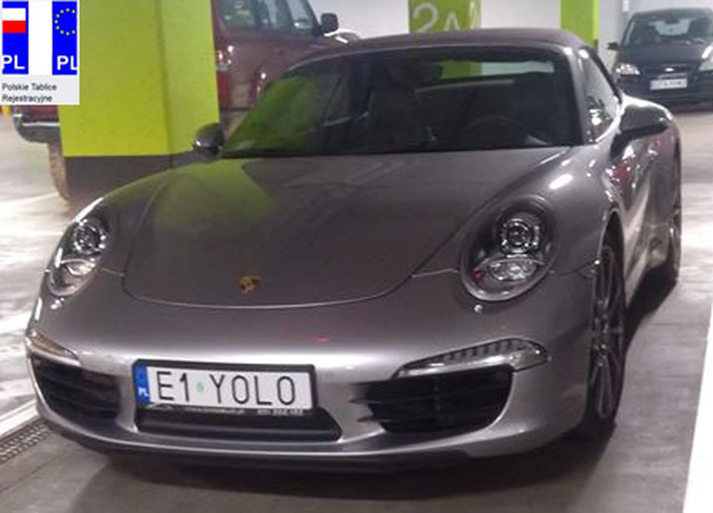 Fajny numer, blacha E1 YOLO