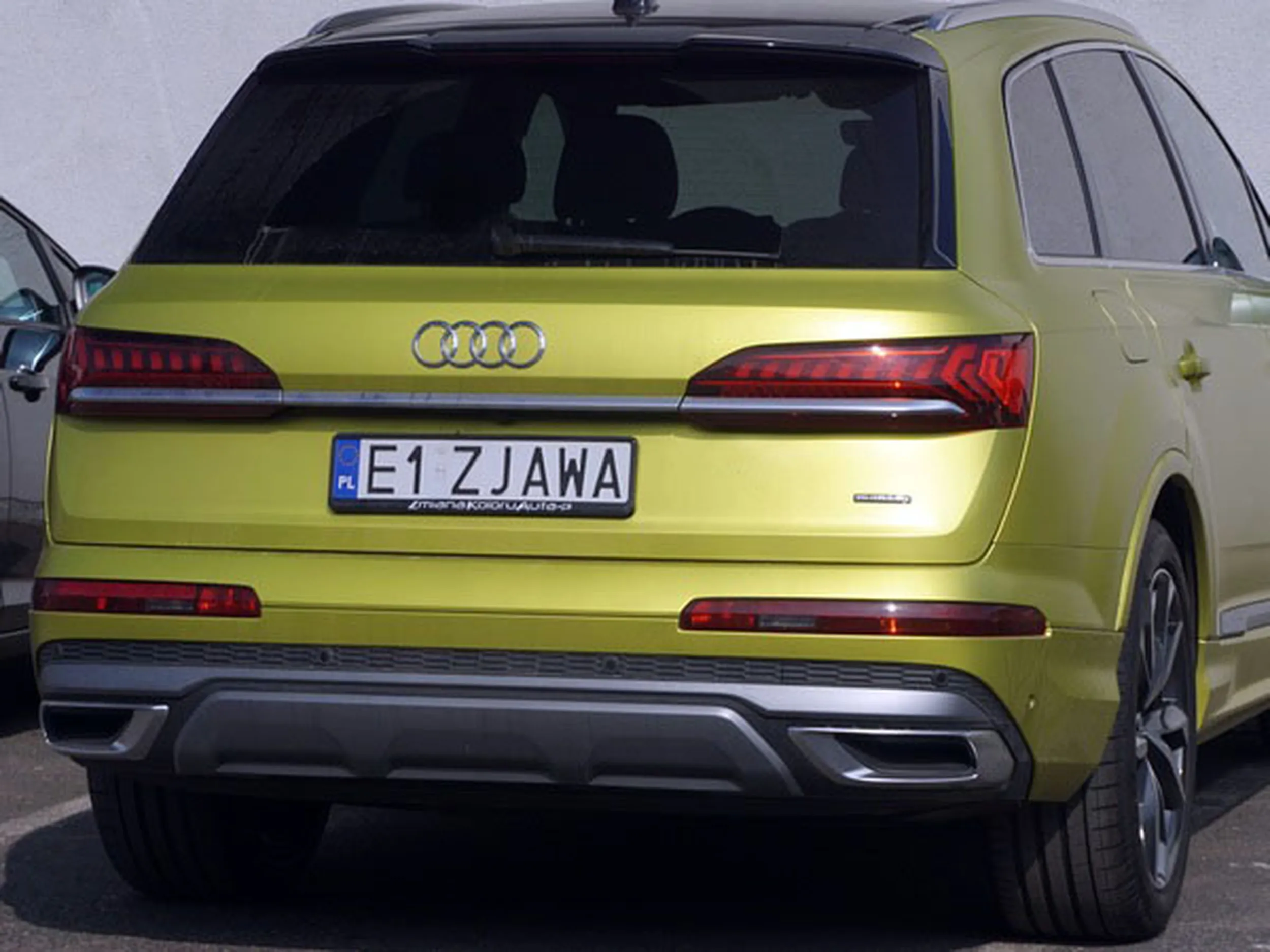 Fajny numer, blacha E1 ZJAWA