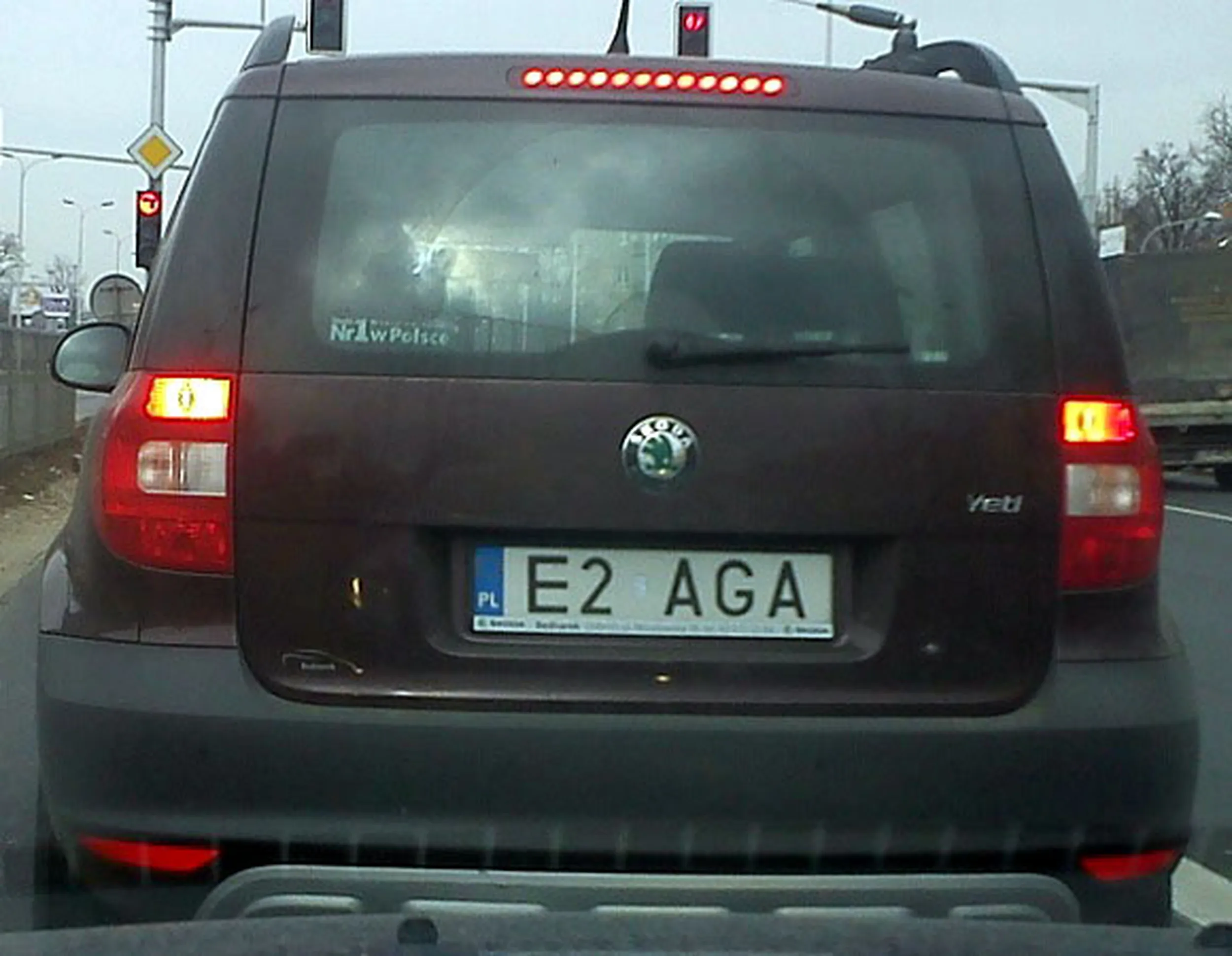 Fajny numer, blacha E2 AGA