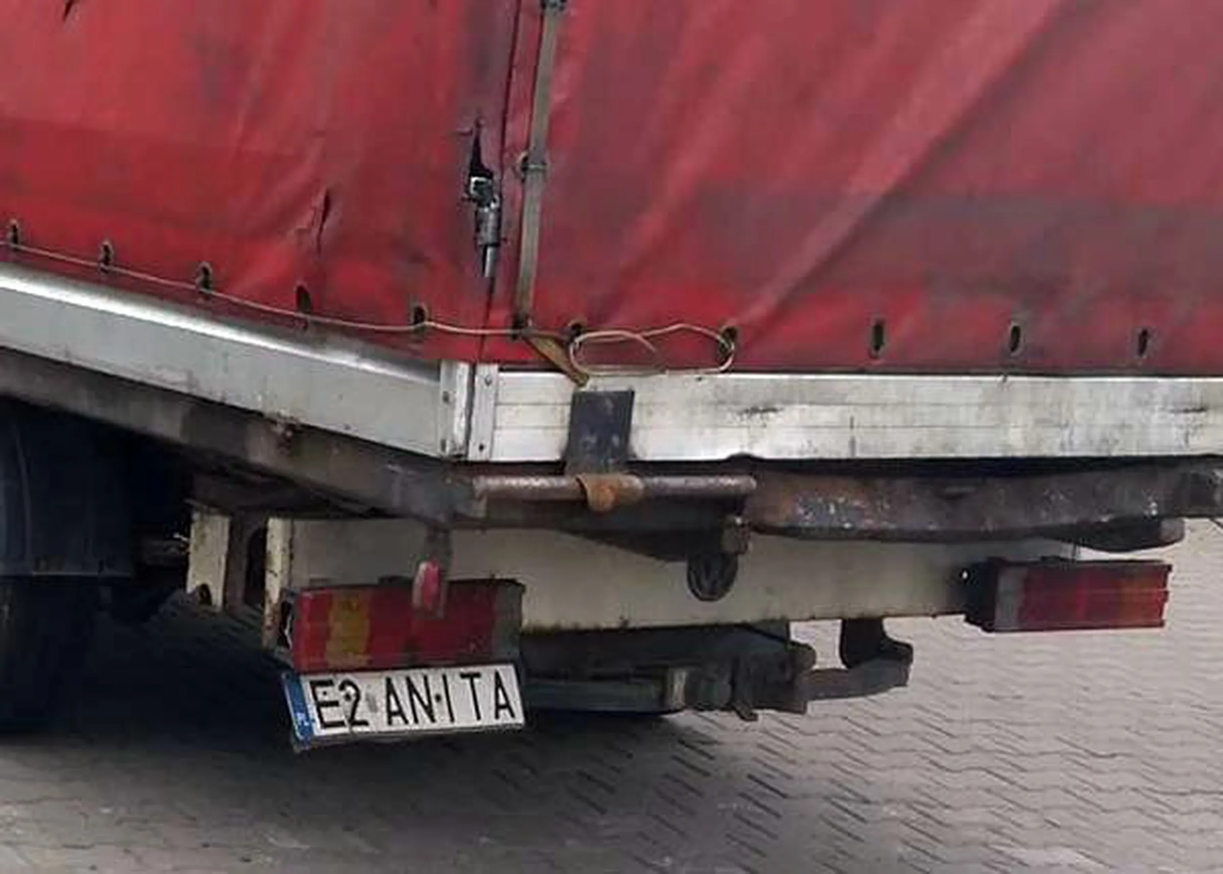 Fajny numer, blacha E2 ANITA