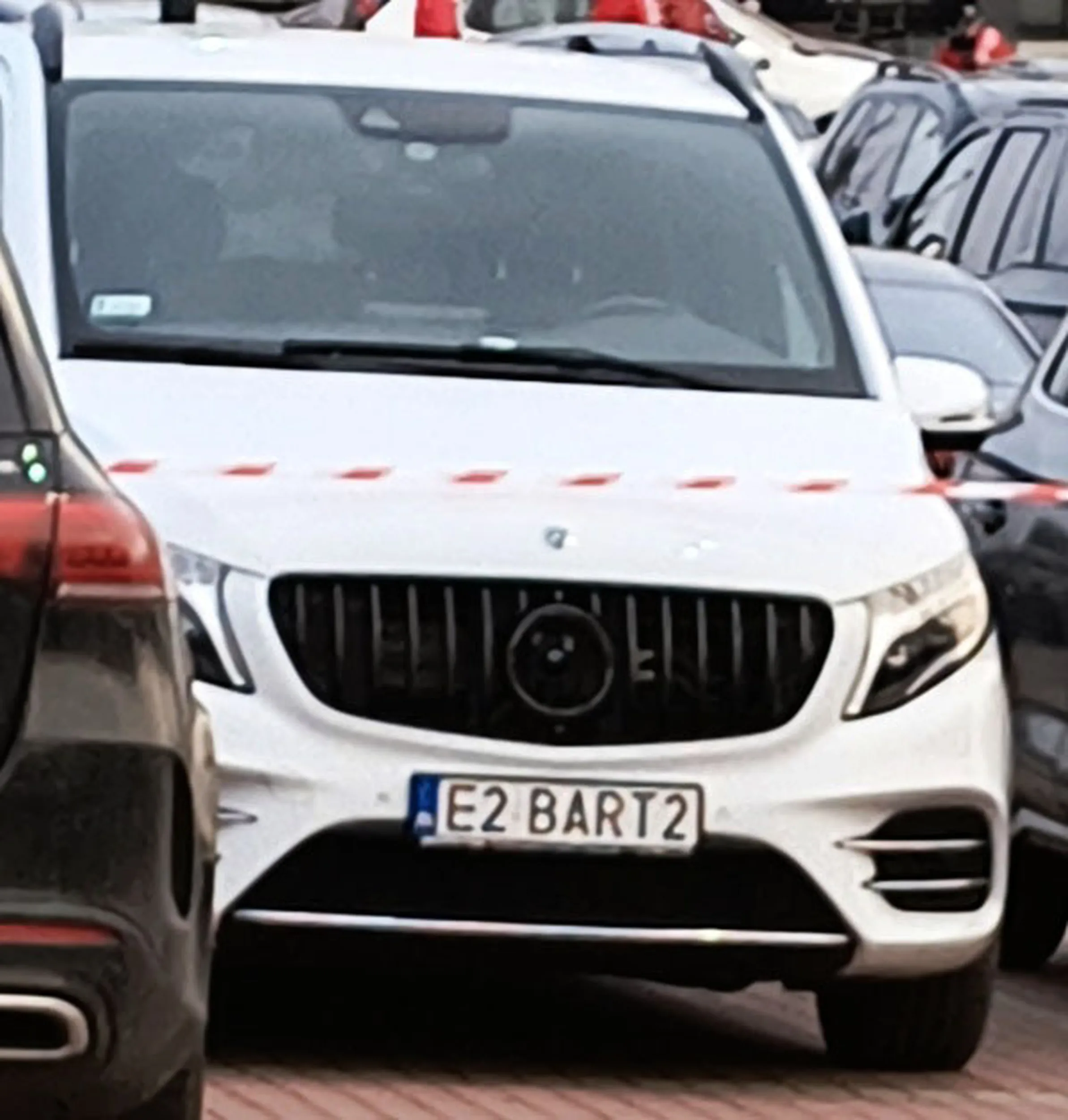 Fajny numer, blacha E2 BART2