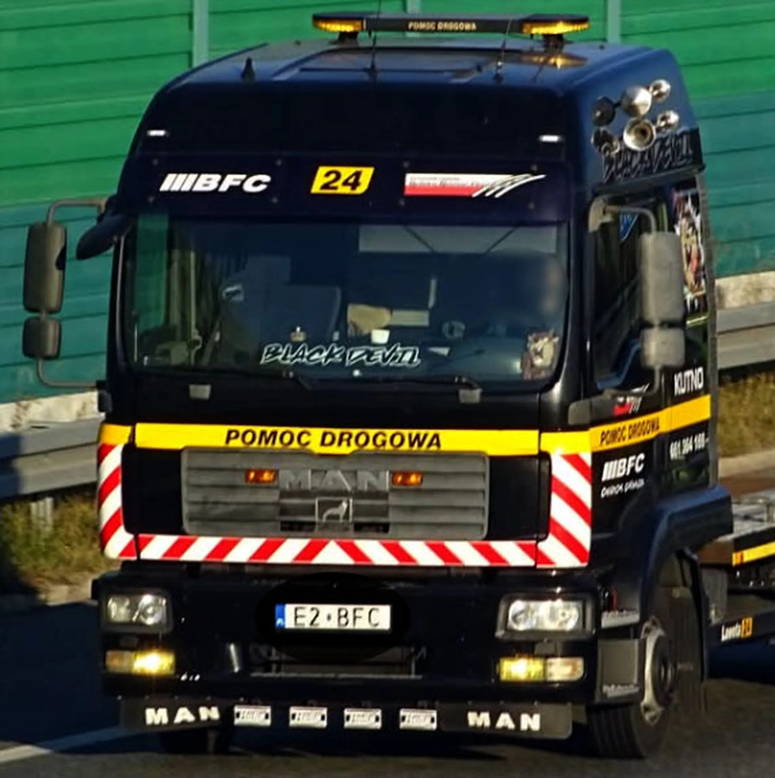 Fajny numer, blacha E2 BFC