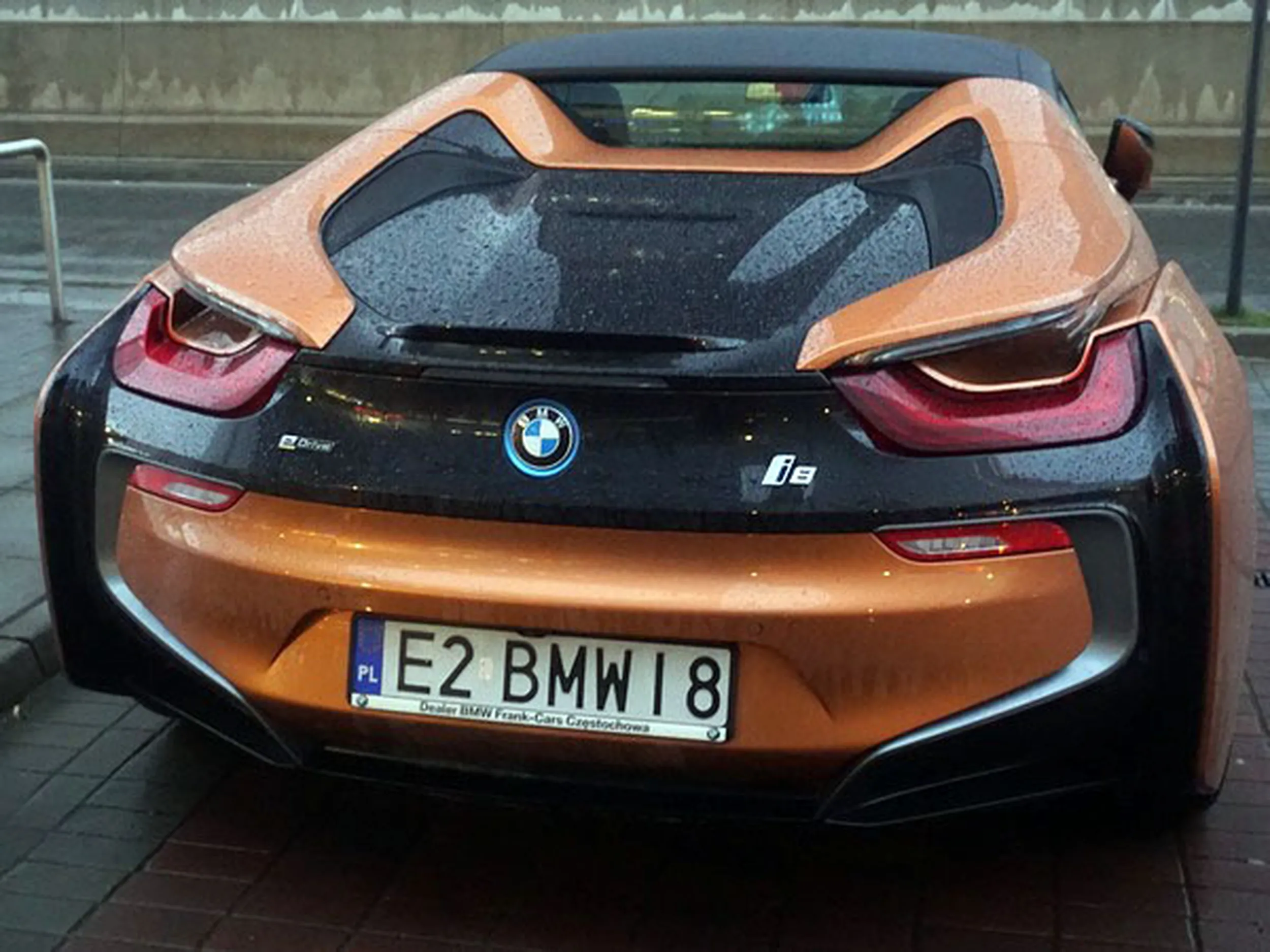 Fajny numer, blacha E2 BMWI8