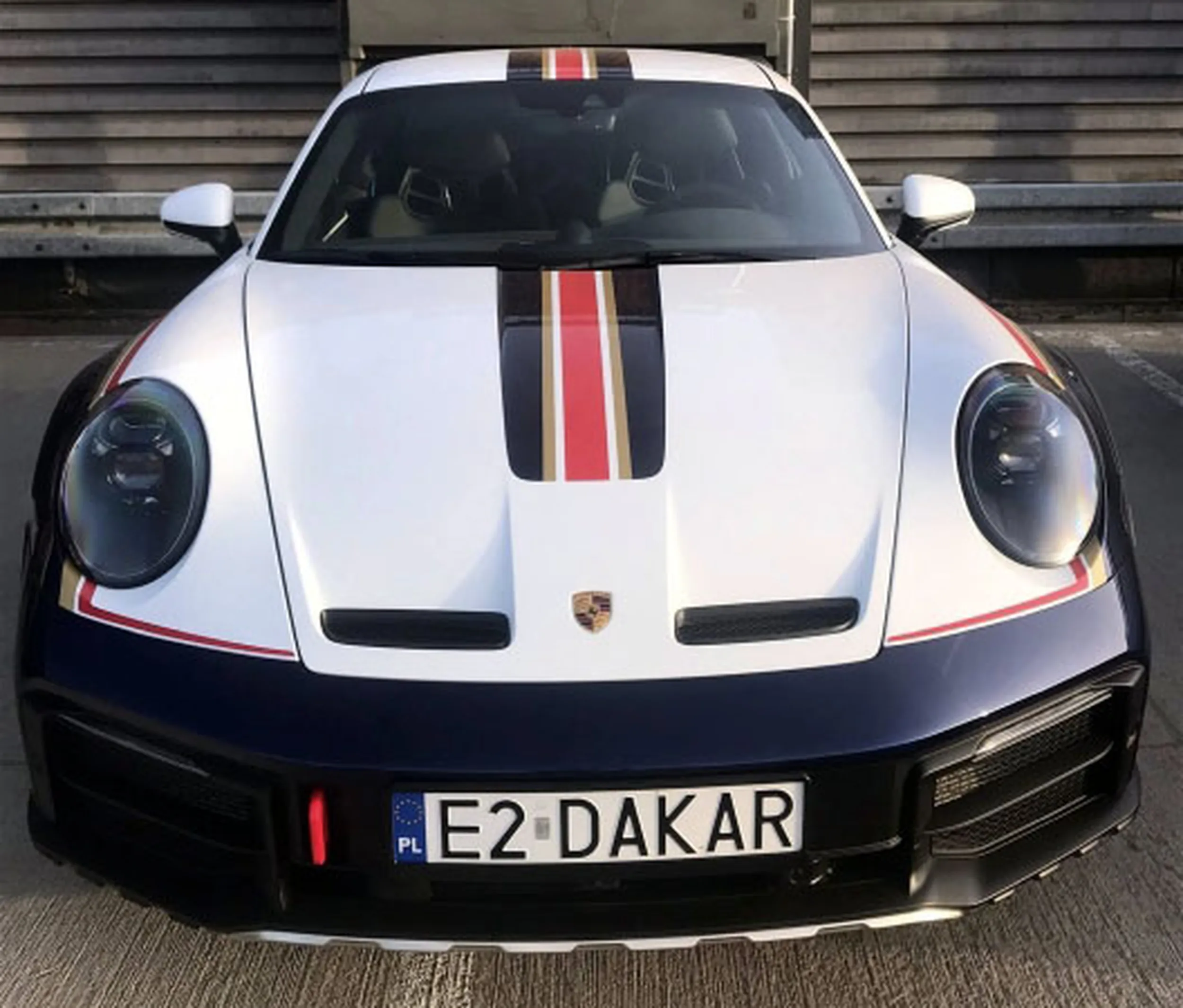 Fajny numer, blacha E2 DAKAR