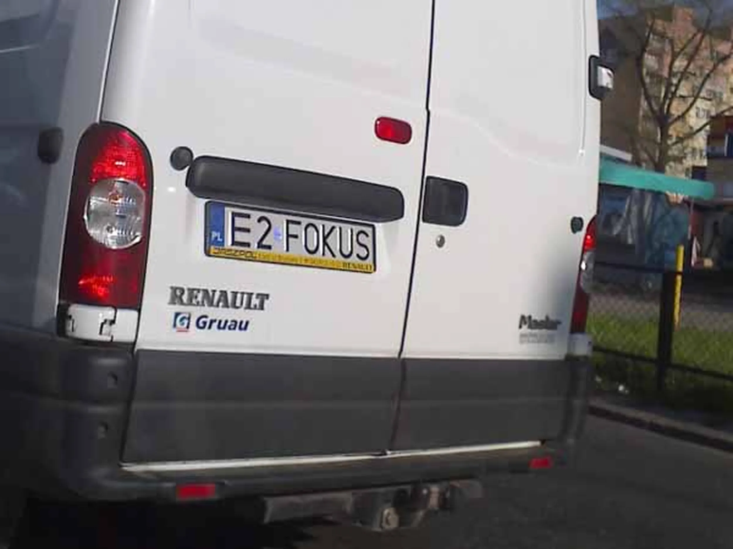 Fajny numer, blacha E2 FOKUS