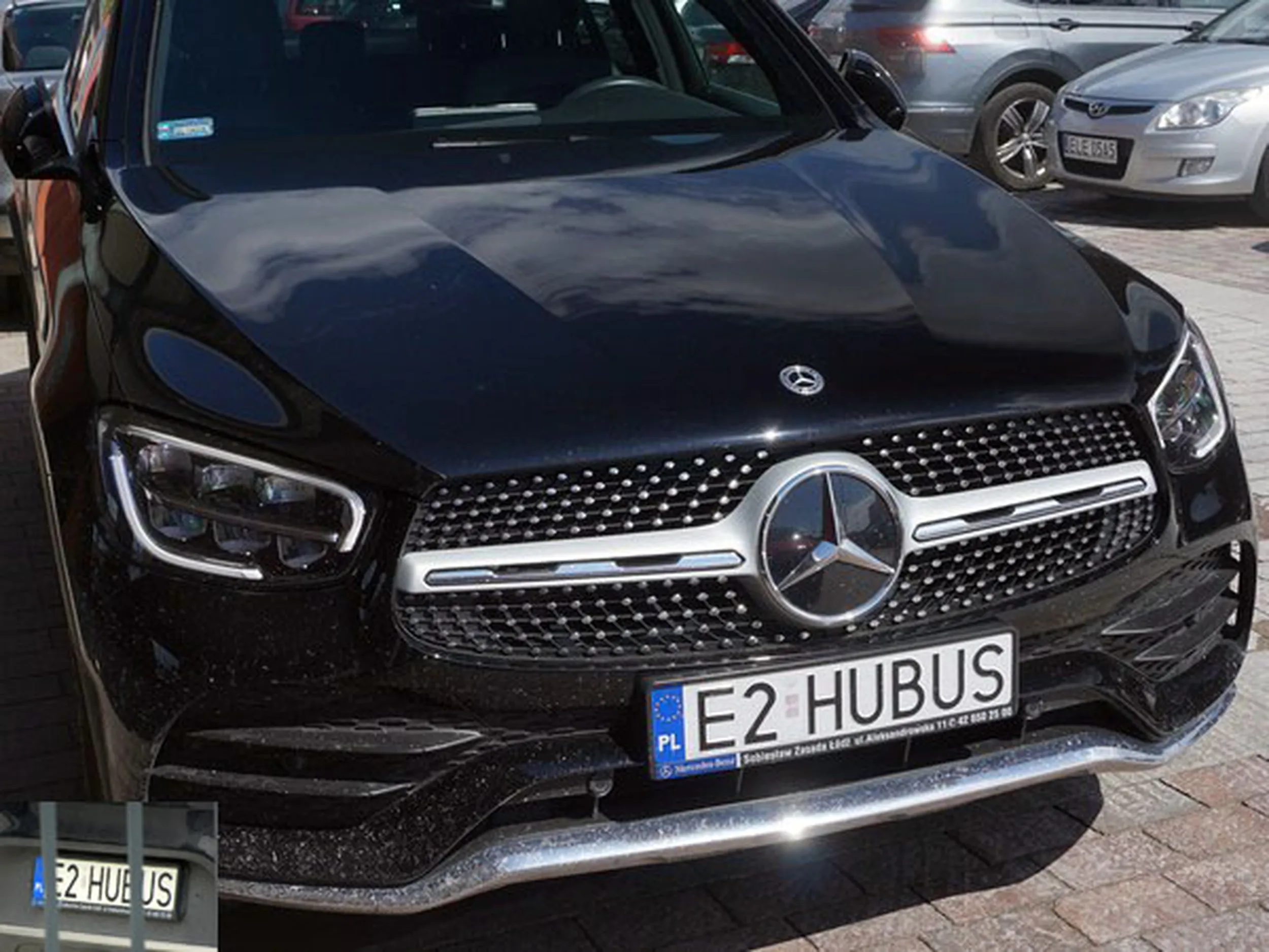 Fajny numer, blacha E2 HUBUS