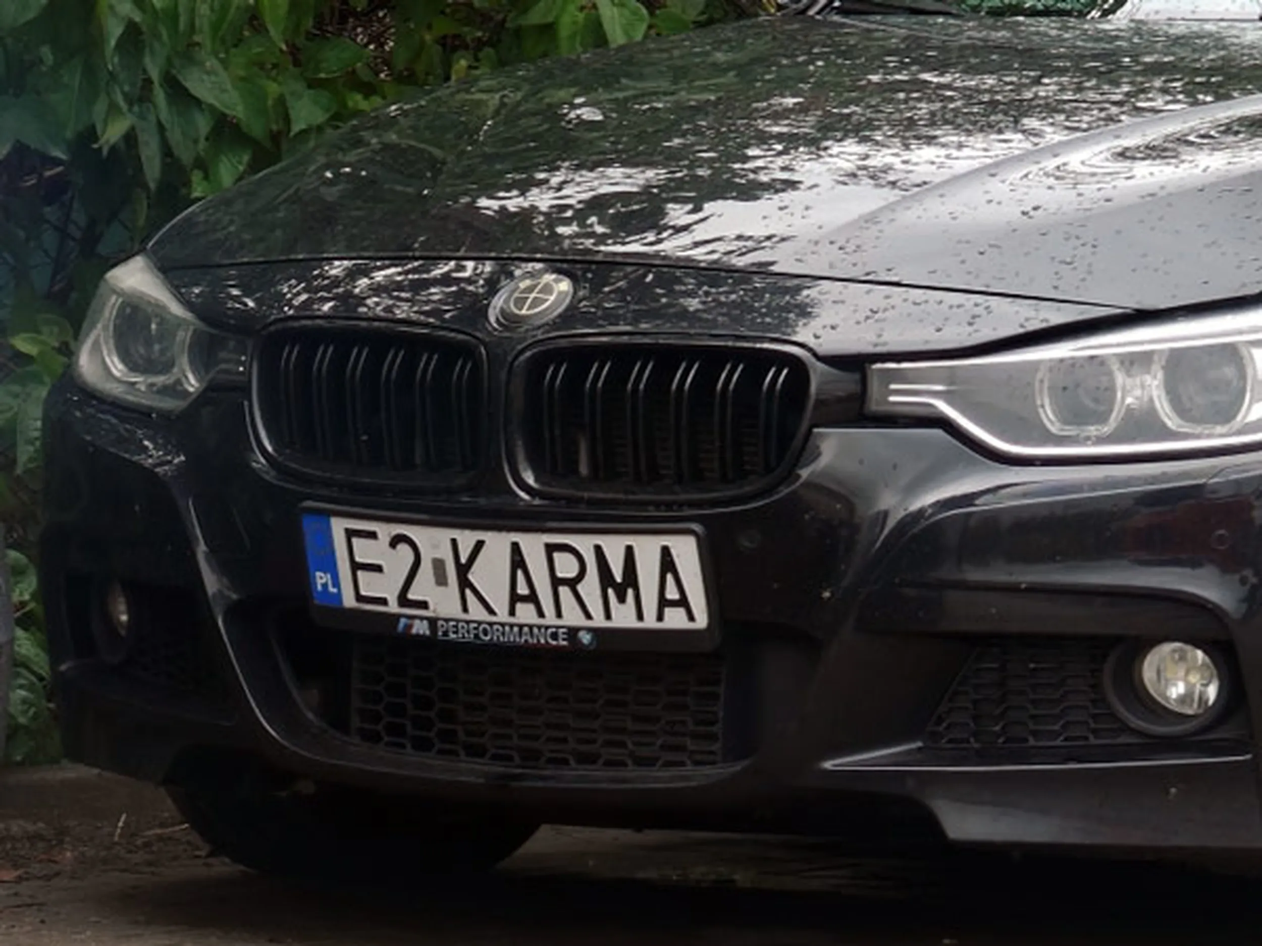 Fajny numer, blacha E2 KARMA