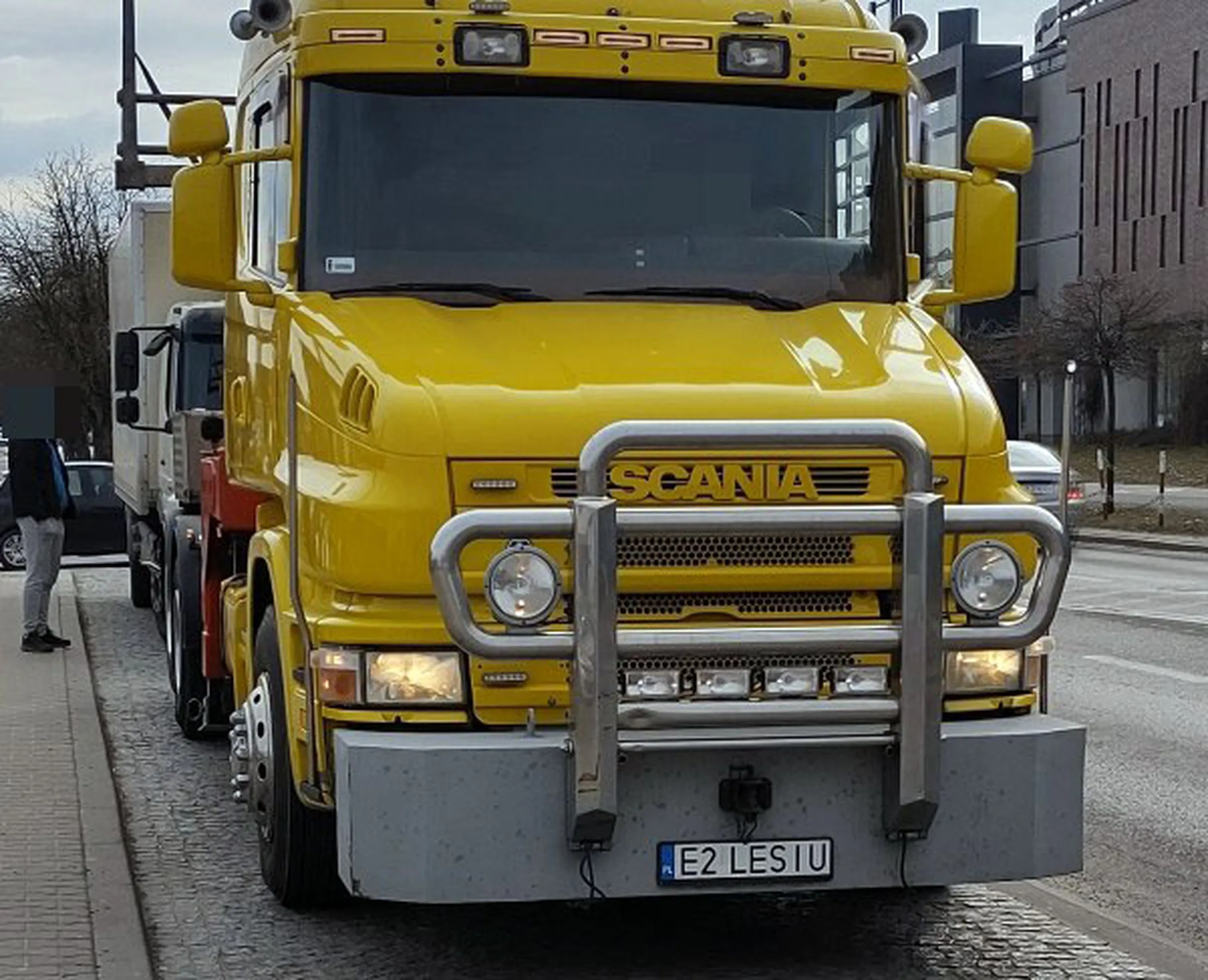 Fajny numer, blacha E2 LESIU