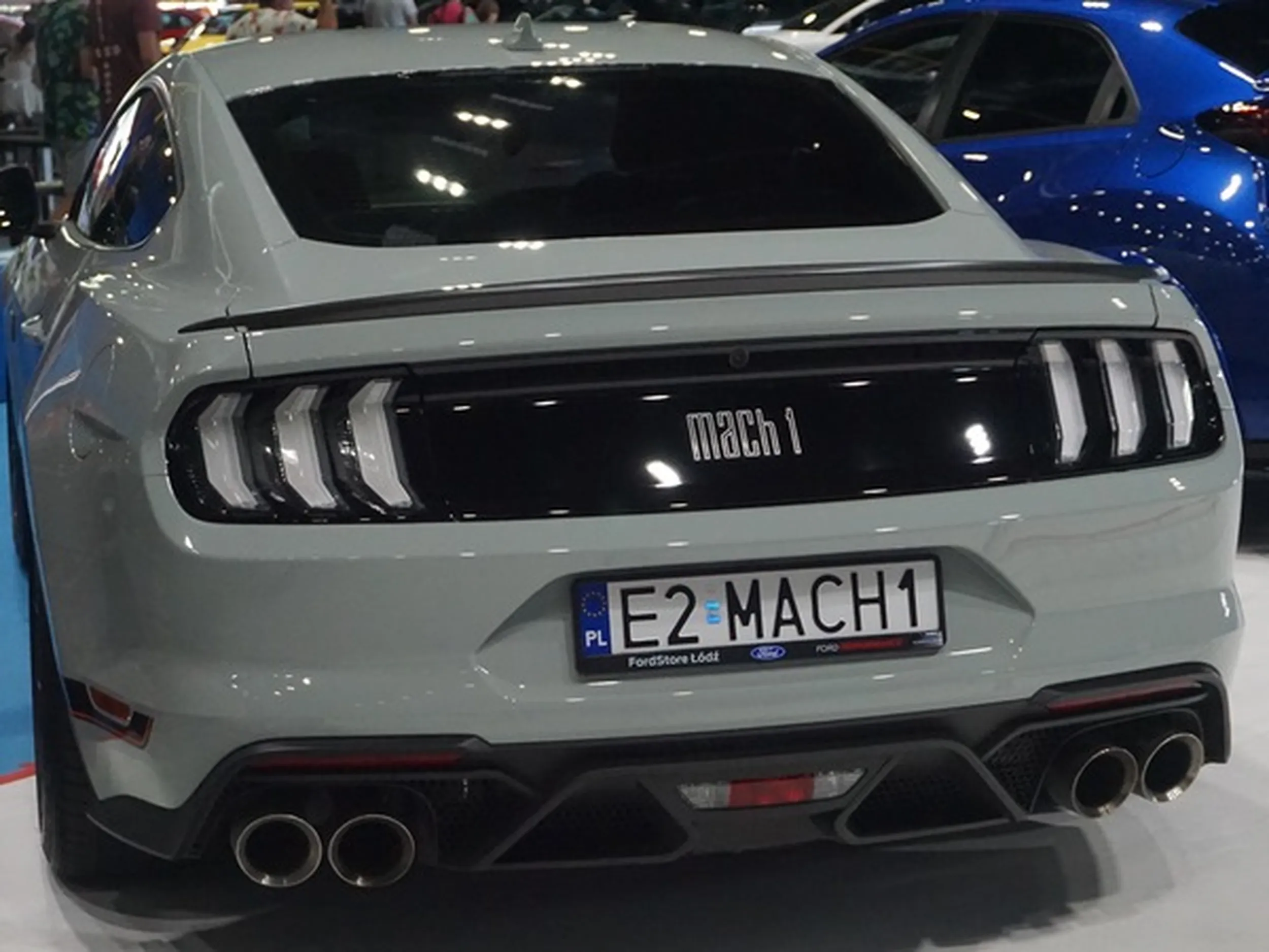 Fajny numer, blacha E2 MACH1