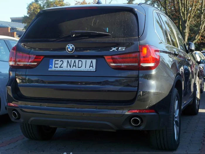 Fajny numer, blacha E2 NADIA