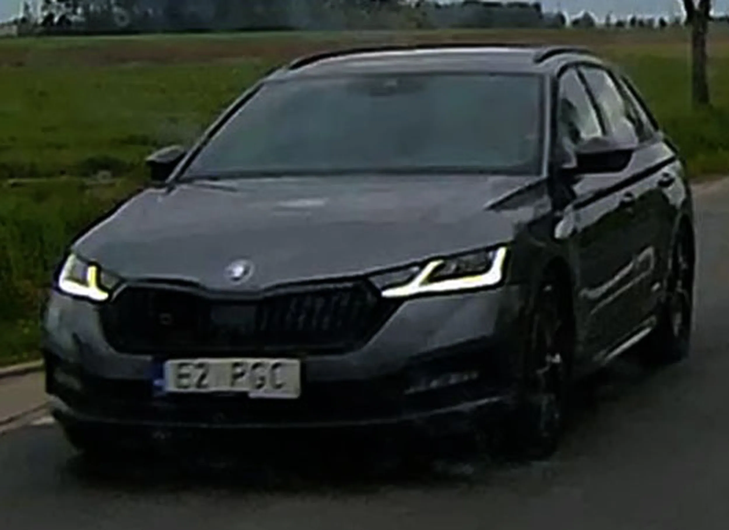 Fajny numer, blacha E2 PGC