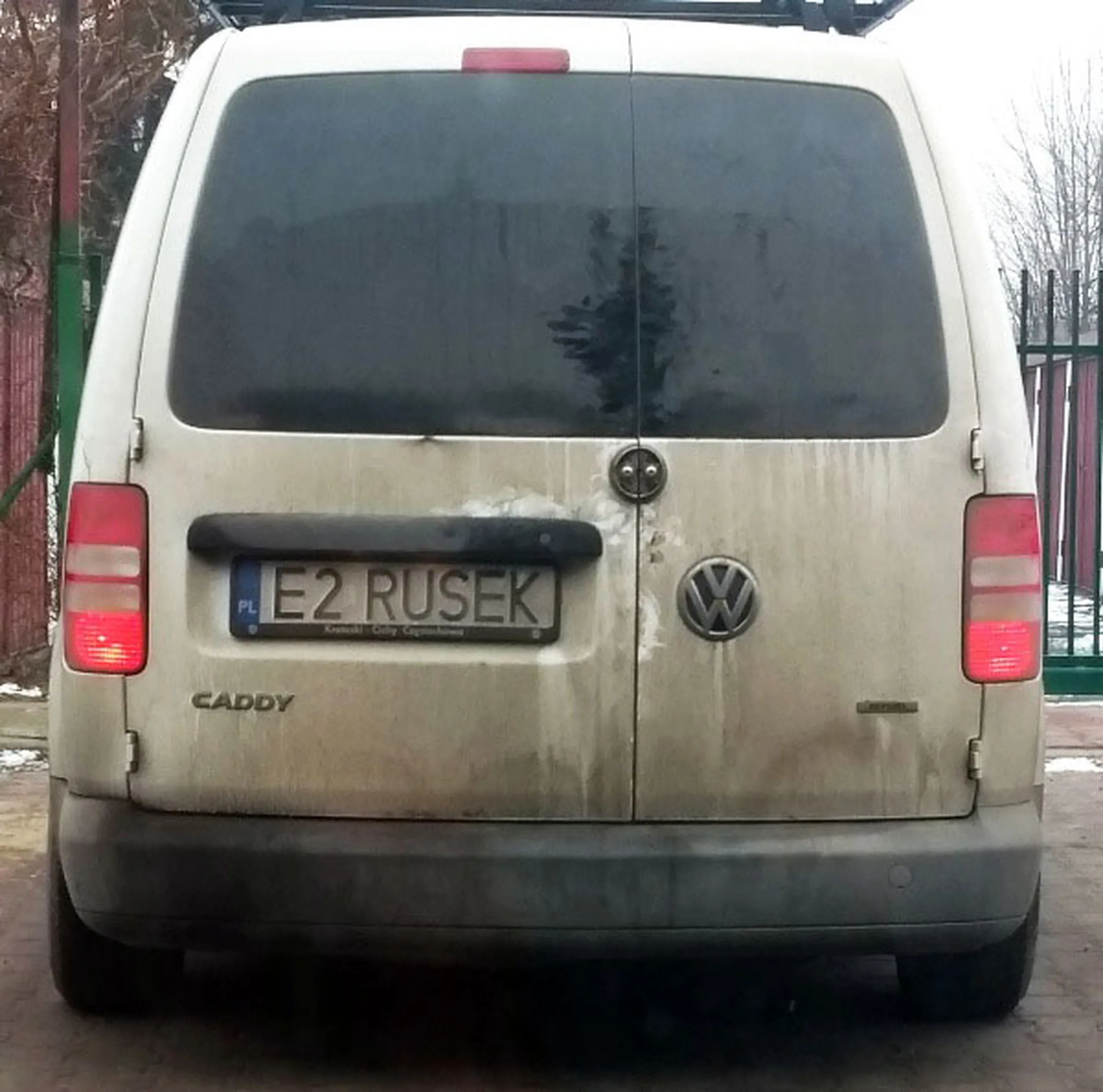 Fajny numer, blacha E2 RUSEK