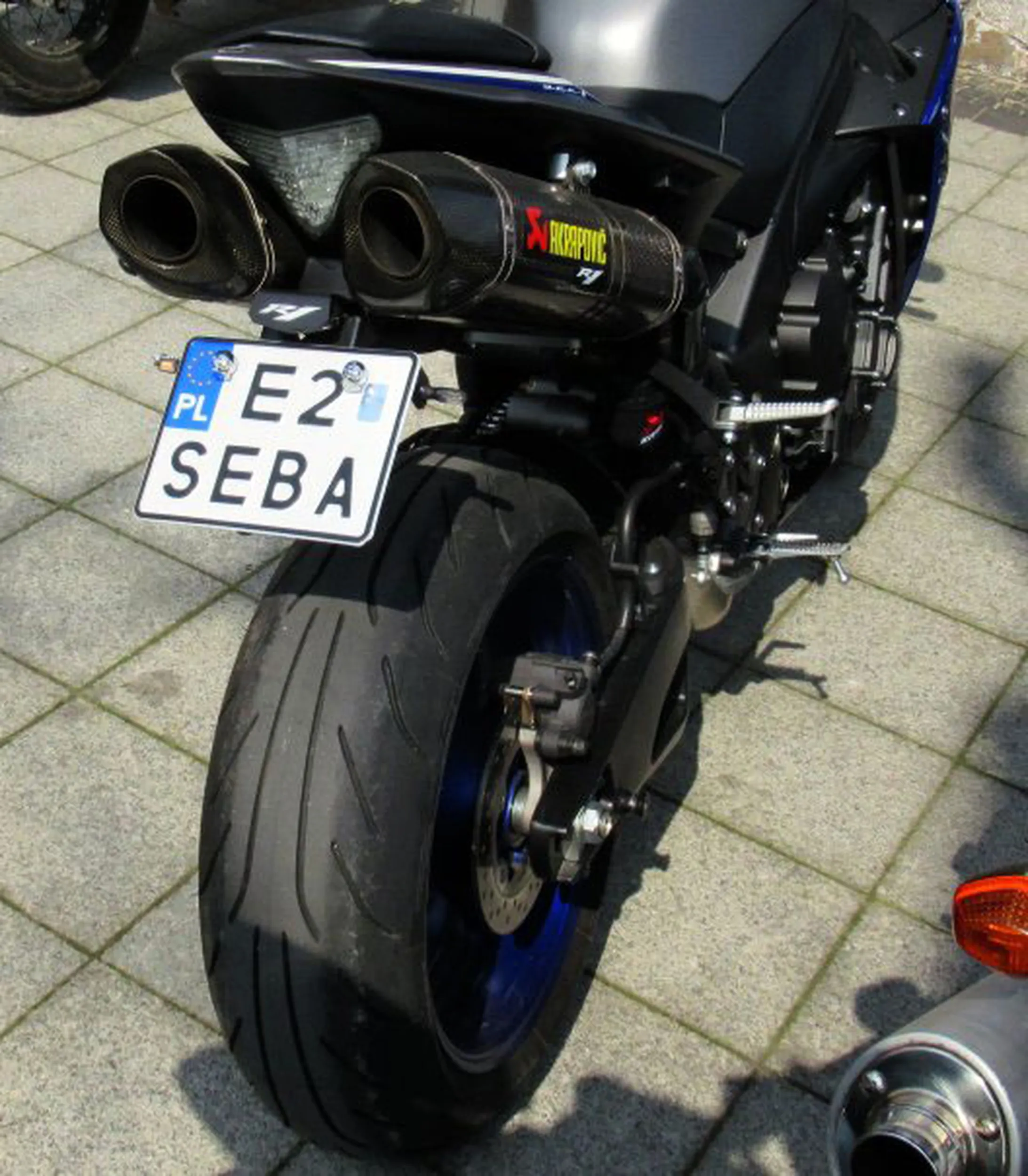 Fajny numer, blacha E2 SEBA