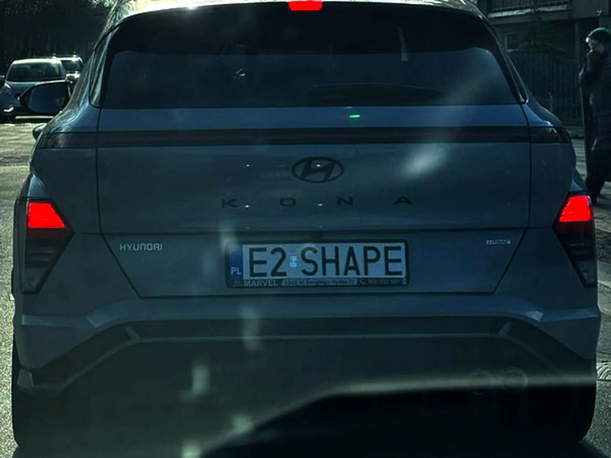 Fajny numer, blacha E2 SHAPE