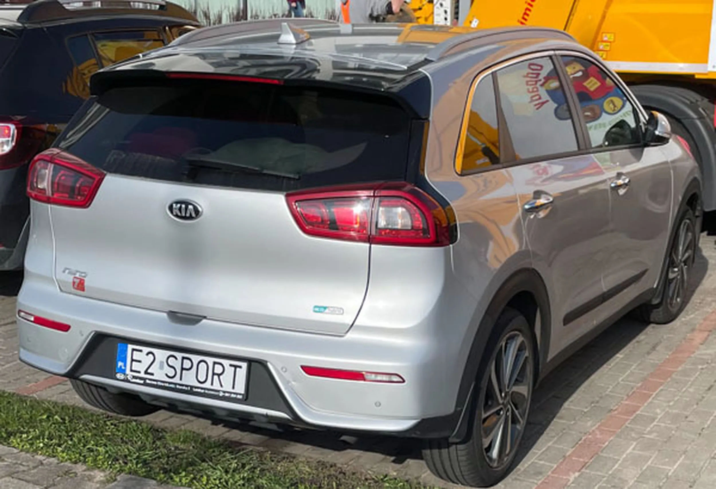 Fajny numer, blacha E2 SPORT