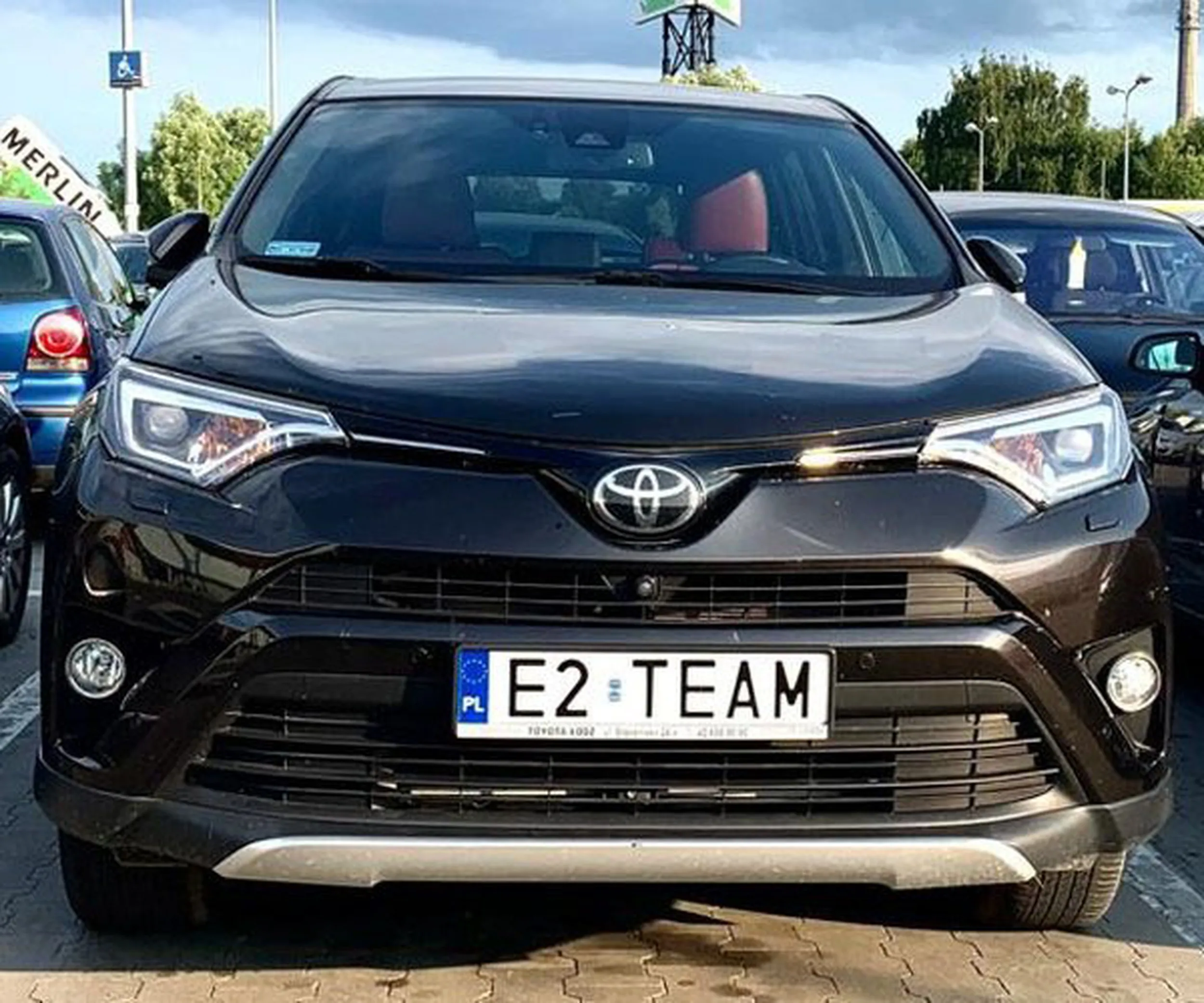 Fajny numer, blacha E2 TEAM