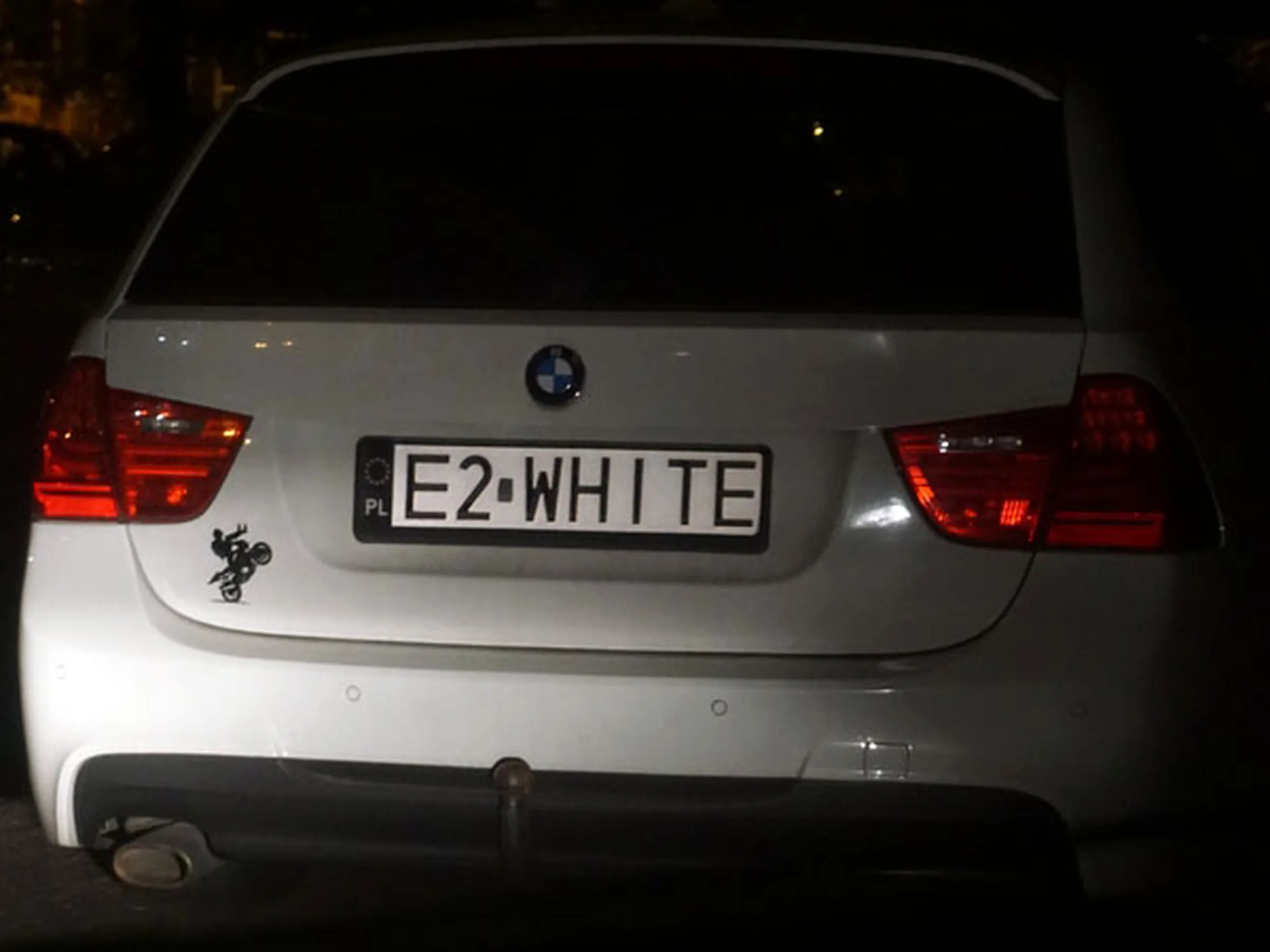 Fajny numer, blacha E2 WHITE