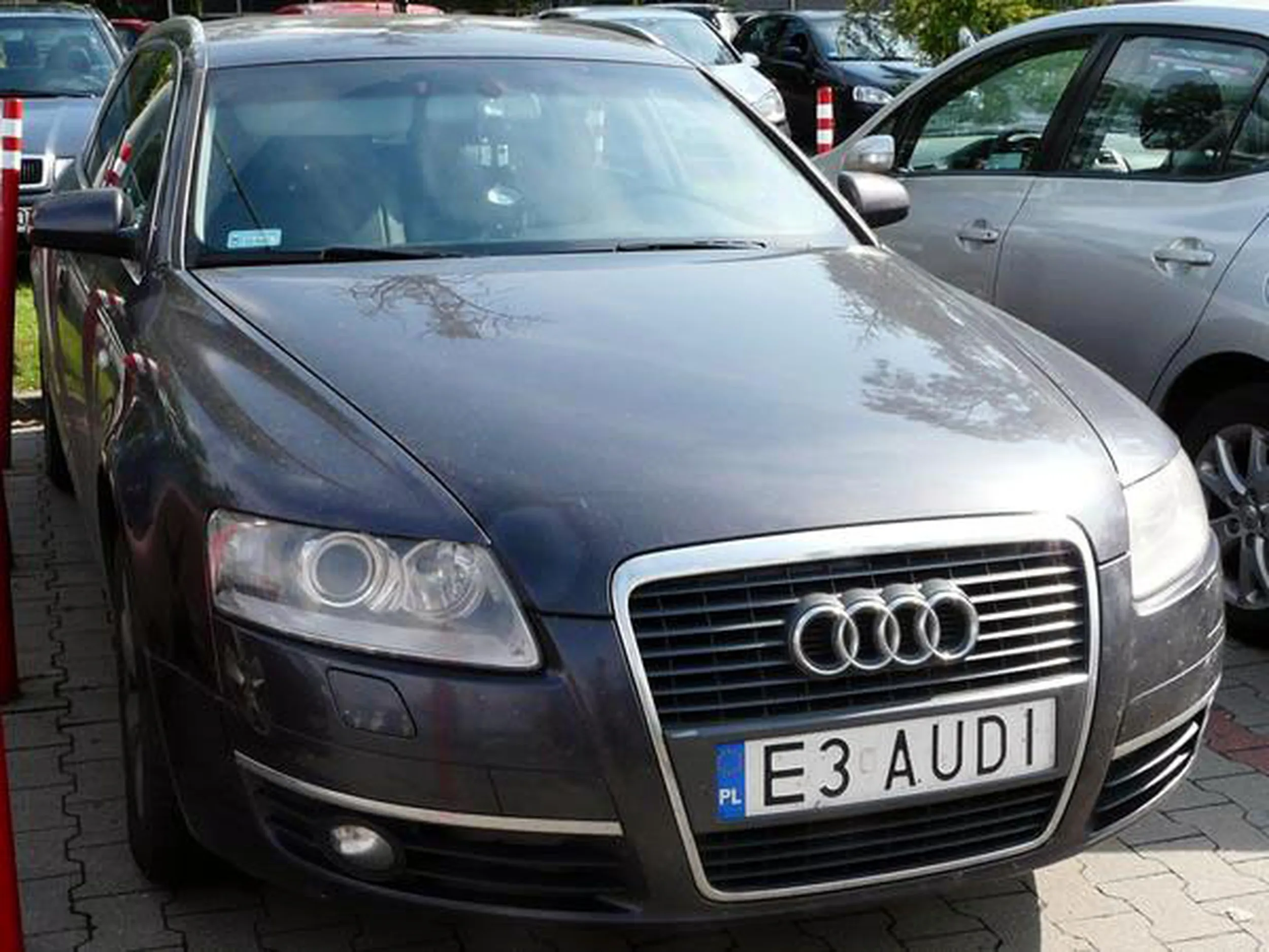 Fajny numer, blacha E3 AUDI