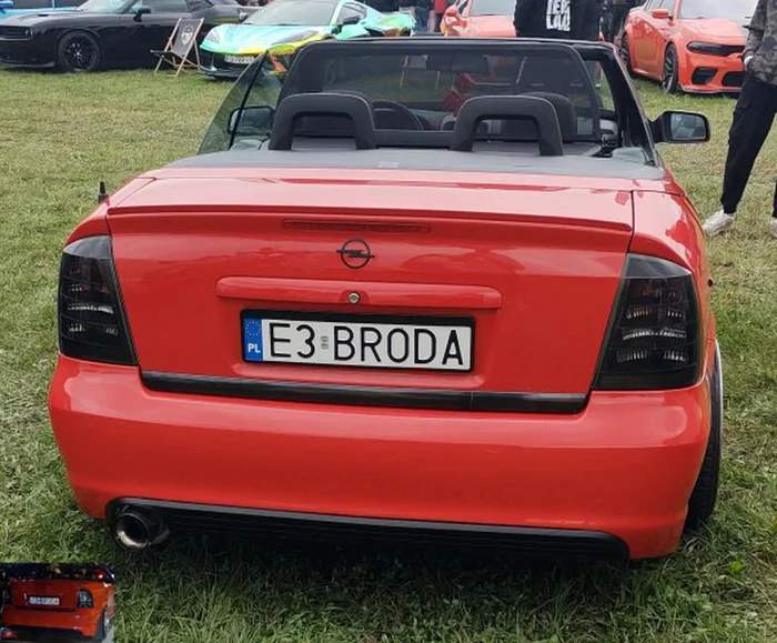 Fajny numer, blacha E3 BRODA